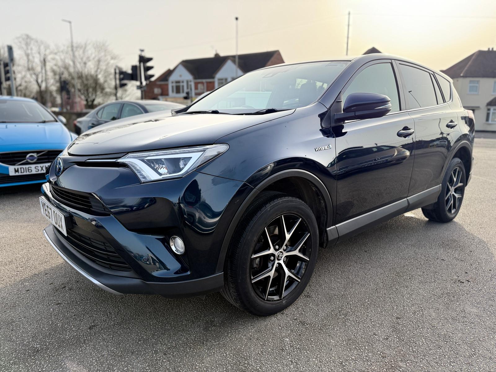 Toyota RAV4 Design 2017 Hybrid Automatic