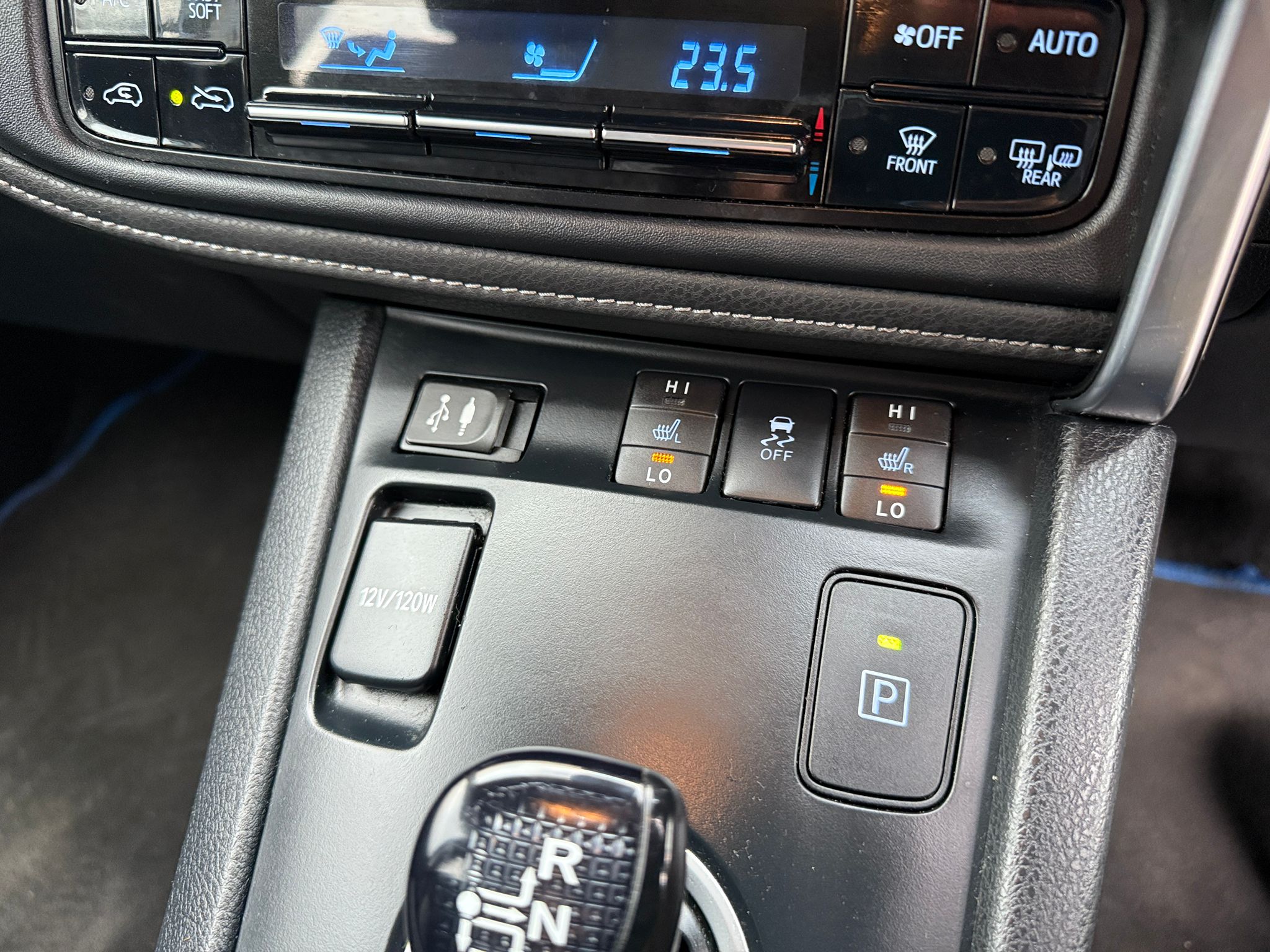 Toyota Auris Business Edition 2017 1.8 VVT-h Business Hybrid Automatic