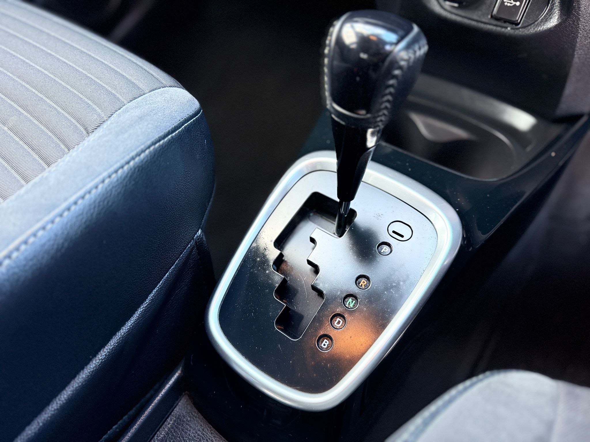 Toyota Yaris Excel 2016 1.5 VVT-h Excel Hatchback 5dr Petrol Hybrid E-CVT Automatic