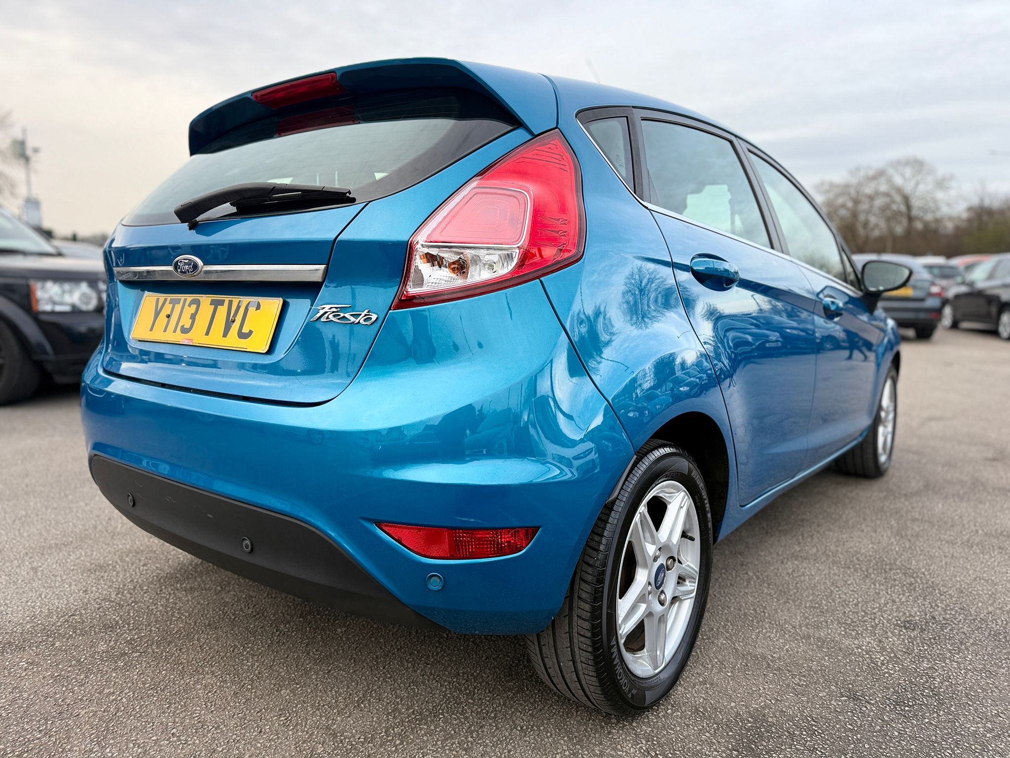 Ford Fiesta Zetec 2013 1.6 Zetec Hatchback 5dr Automatic