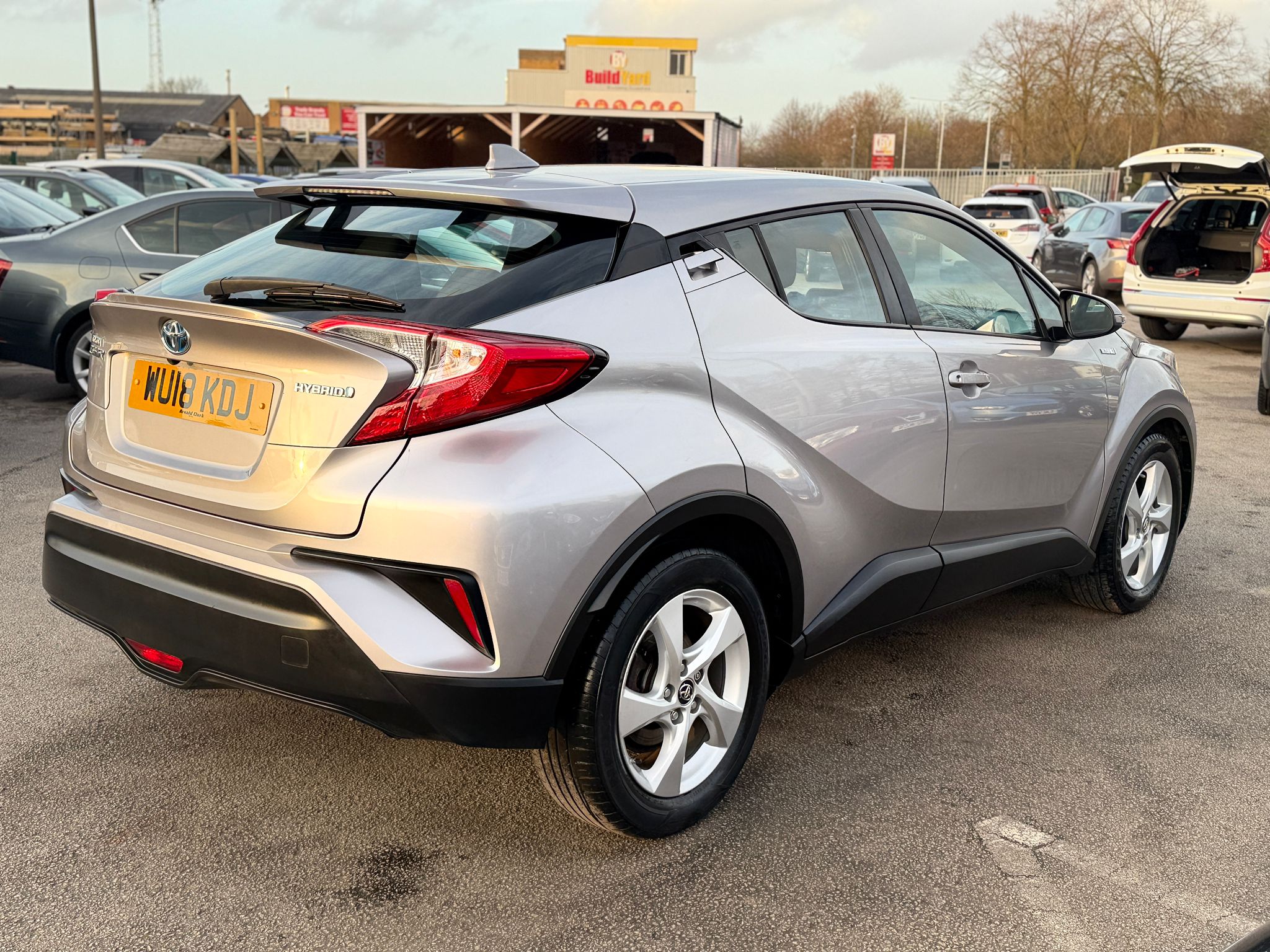Toyota C-HR Icon 2018 1.8 VVT-h Icon SUV 5dr Petrol Hybrid CVT Euro 6 Automatic