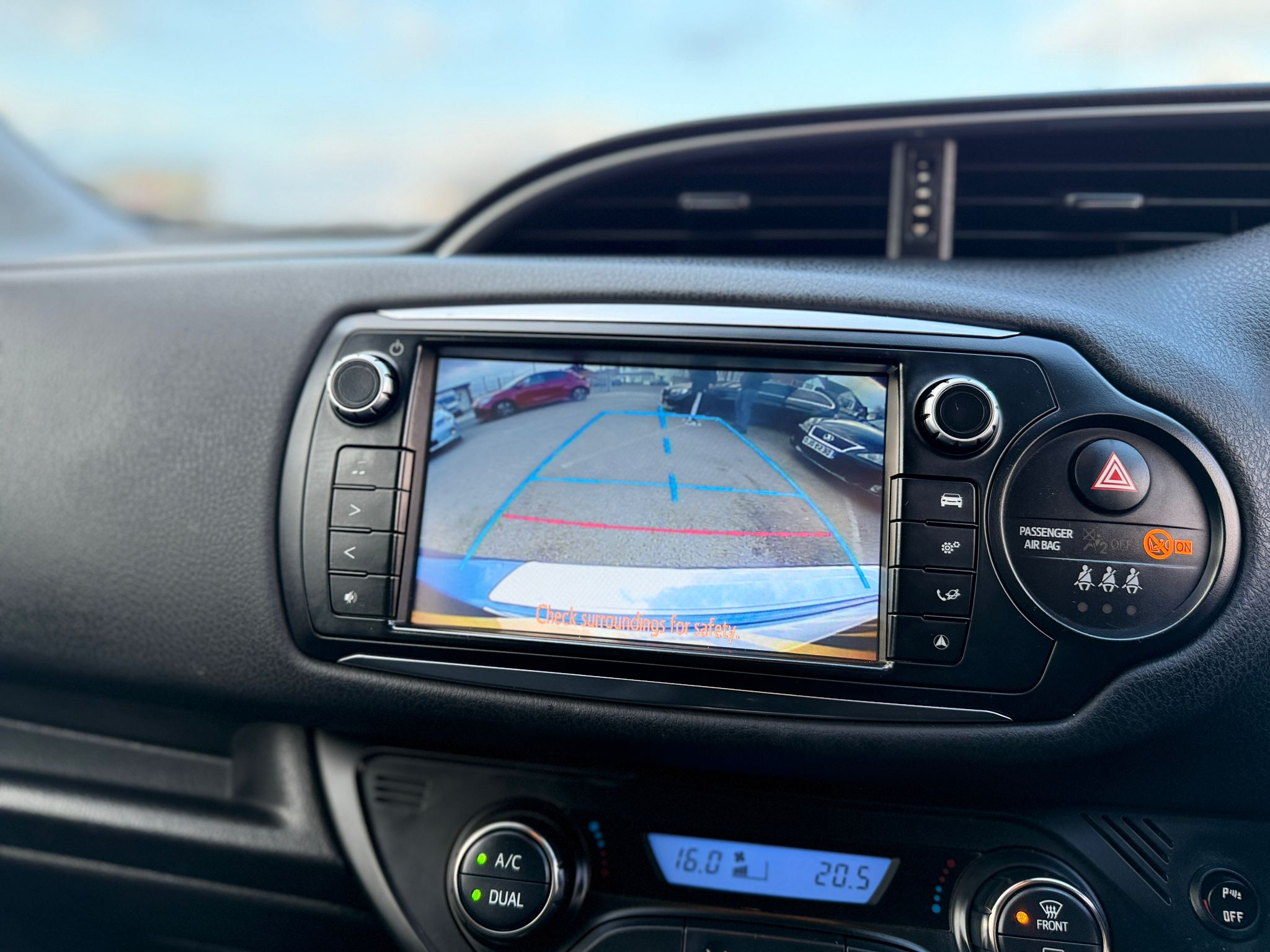 Toyota Yaris Excel 2016 1.5 VVT-h Excel Hatchback 5dr Petrol Hybrid E-CVT Automatic