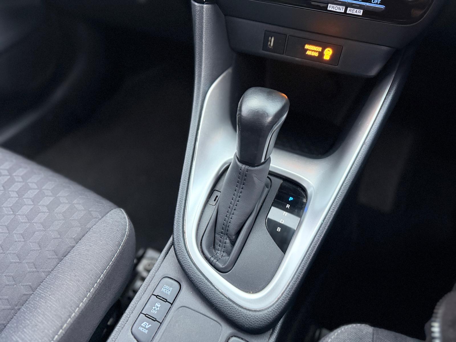 Toyota Yaris Design 2022 1.5 VVT-h Design Hatchback Automatic