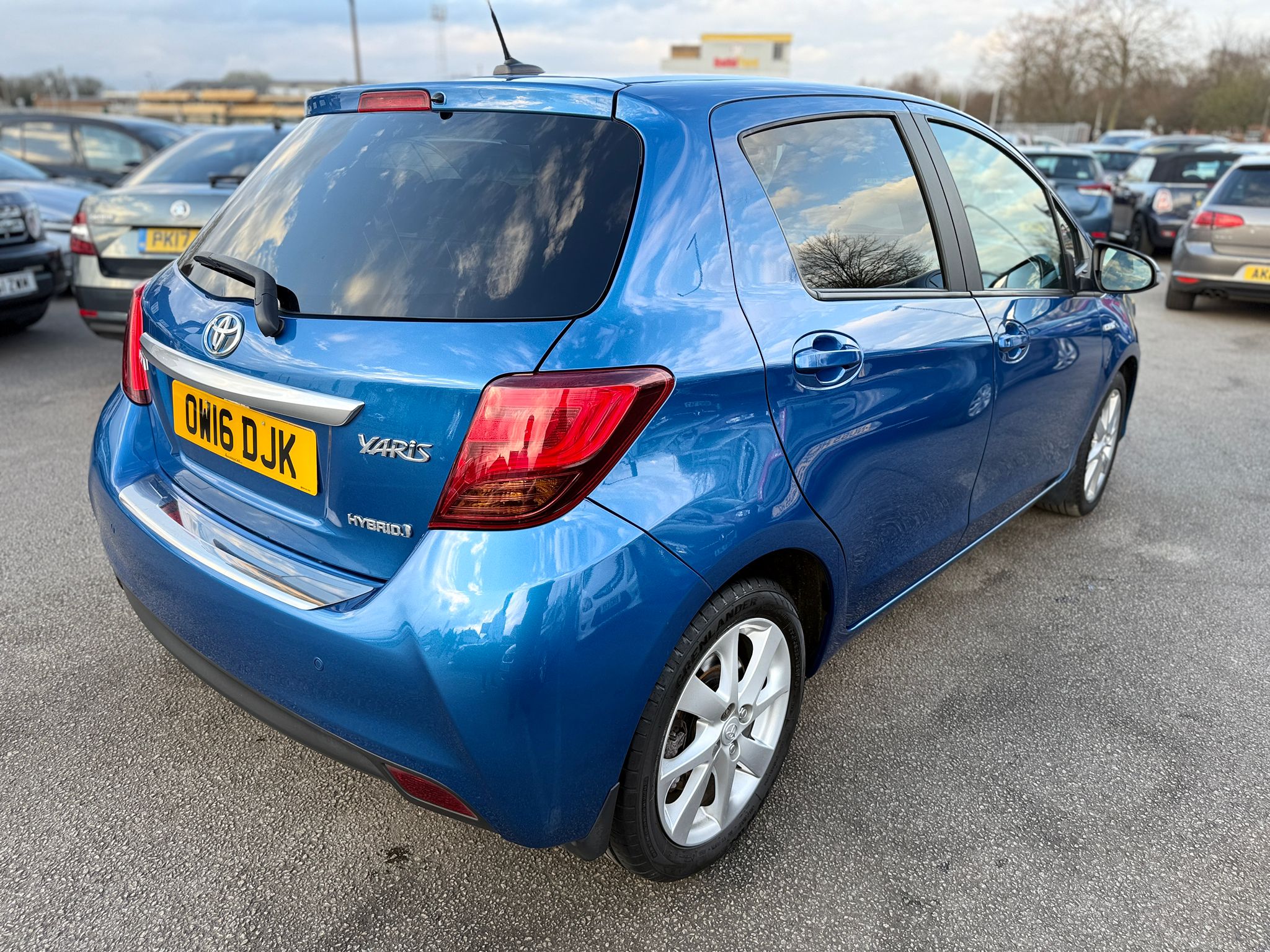 Toyota Yaris Excel 2016 1.5 VVT-h Excel Hatchback 5dr Petrol Hybrid E-CVT Automatic