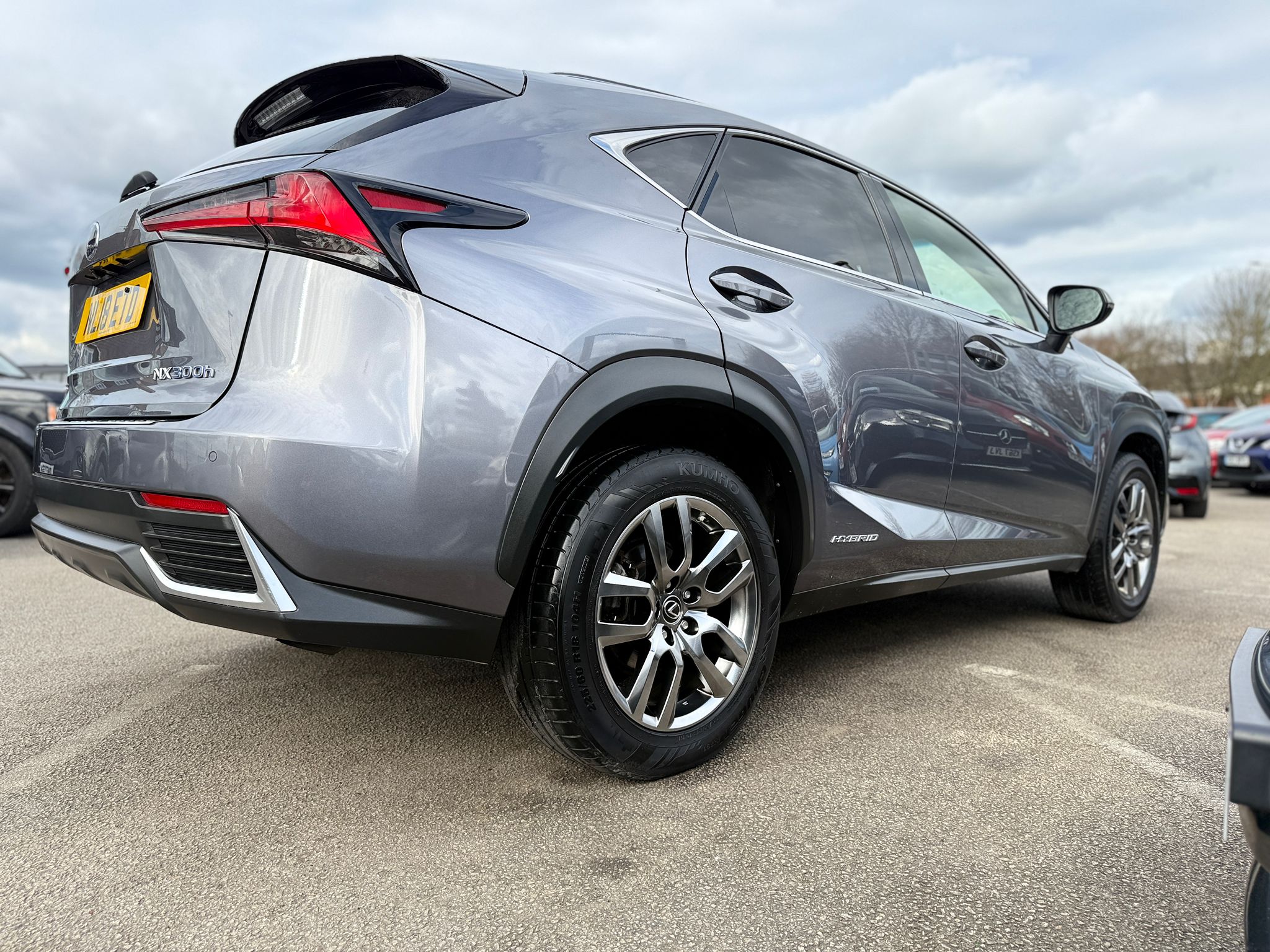 Lexus NX300H Luxury 2018 2.5 300h Luxury SUV 5dr Petrol Hybrid E-CVT 4WD Automatic