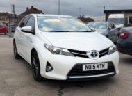 Toyota Auris Icon Plus 2015 1.8 VVT-h Icon Plus Hatchback Automatic