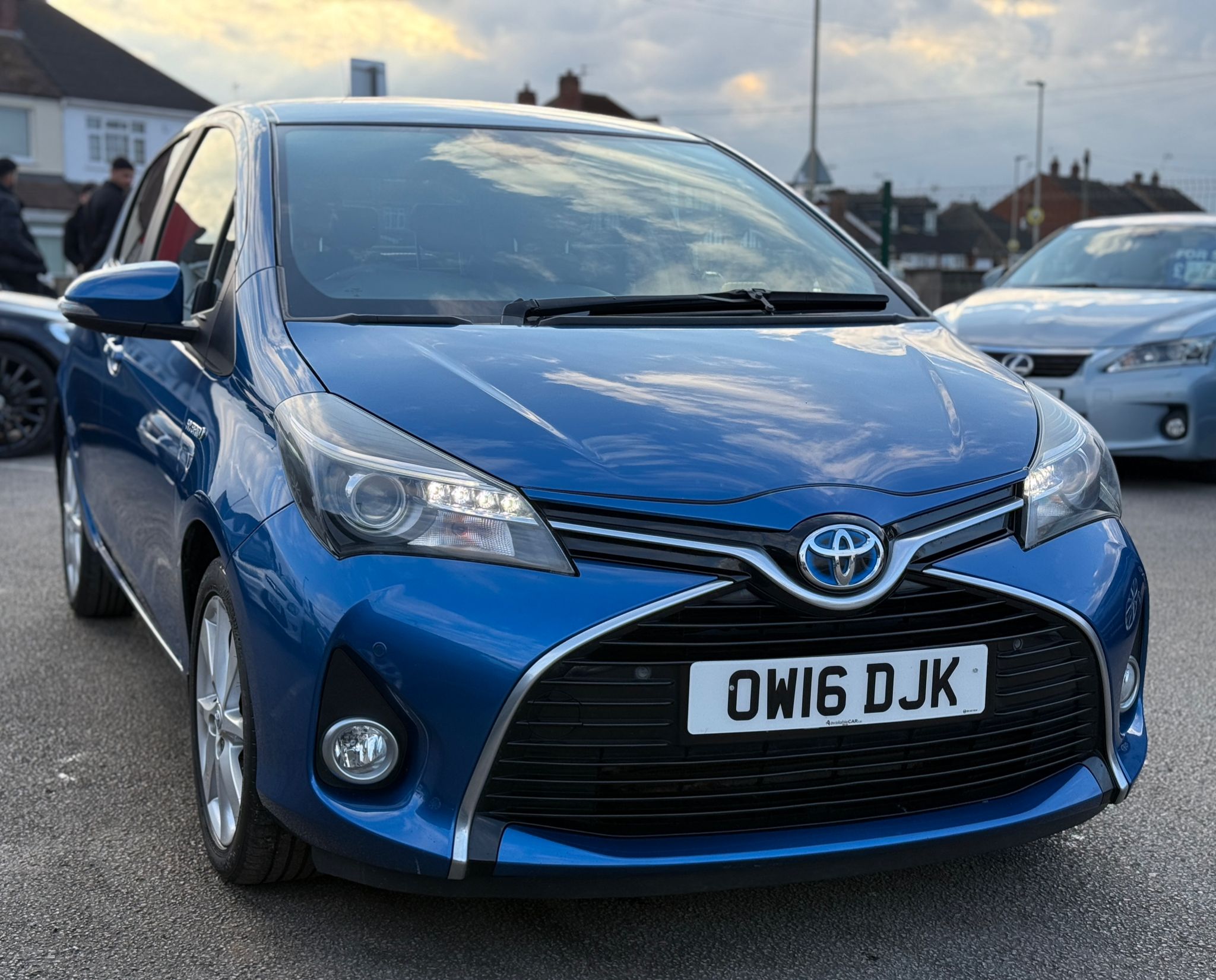 Toyota Yaris Excel 2016 1.5 VVT-h Excel Hatchback 5dr Petrol Hybrid E-CVT Automatic