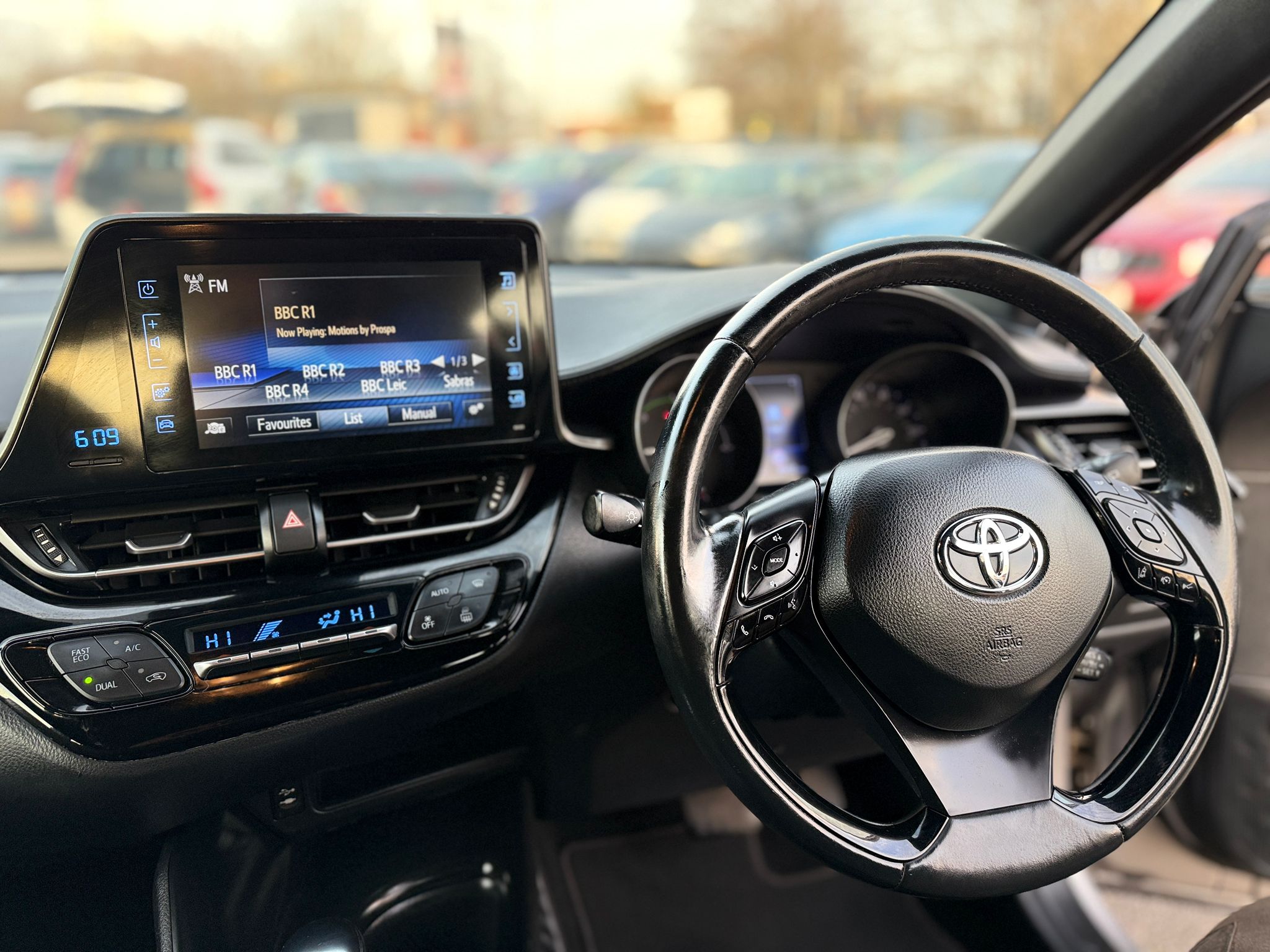 Toyota C-HR Icon 2018 1.8 VVT-h Icon SUV 5dr Petrol Hybrid CVT Euro 6 Automatic