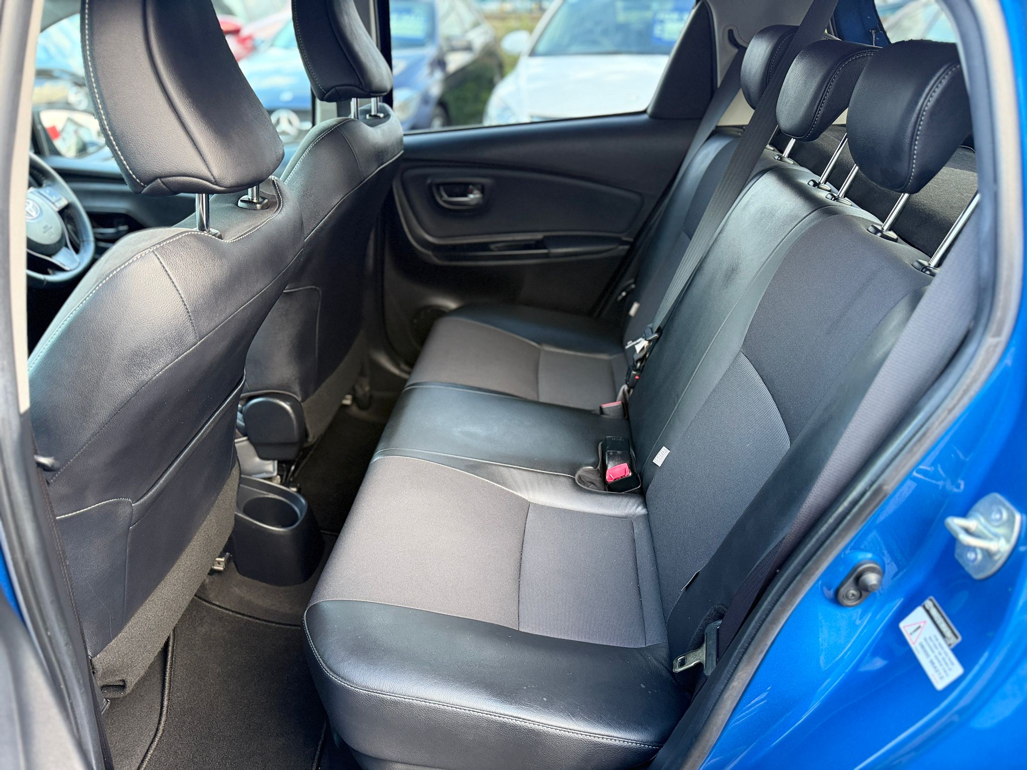 Toyota Yaris Excel 2016 1.5 VVT-h Excel Hatchback 5dr Petrol Hybrid E-CVT Automatic