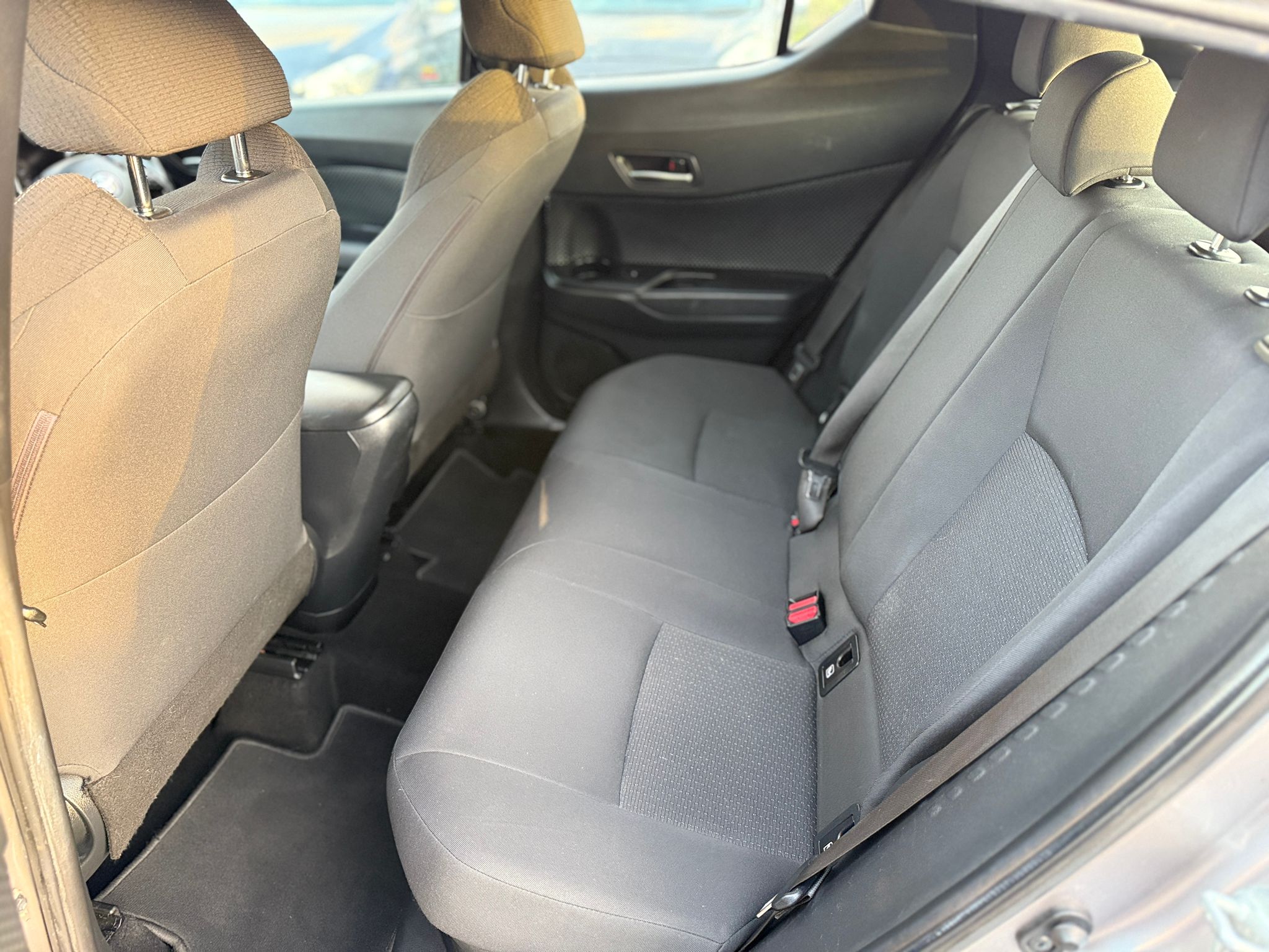 Toyota C-HR Icon 2018 1.8 VVT-h Icon SUV 5dr Petrol Hybrid CVT Euro 6 Automatic