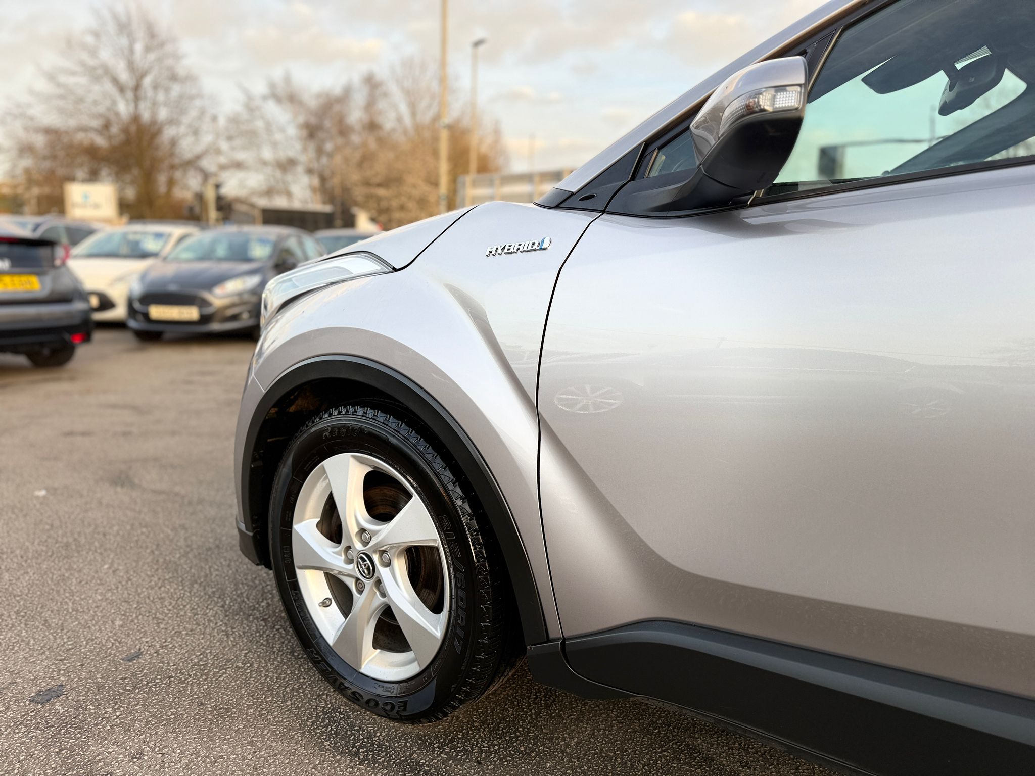 Toyota C-HR Icon 2018 1.8 VVT-h Icon SUV 5dr Petrol Hybrid CVT Euro 6 Automatic