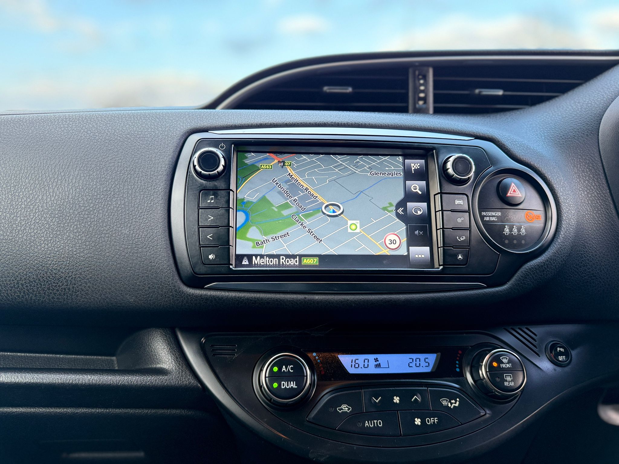 Toyota Yaris Excel 2016 1.5 VVT-h Excel Hatchback 5dr Petrol Hybrid E-CVT Automatic