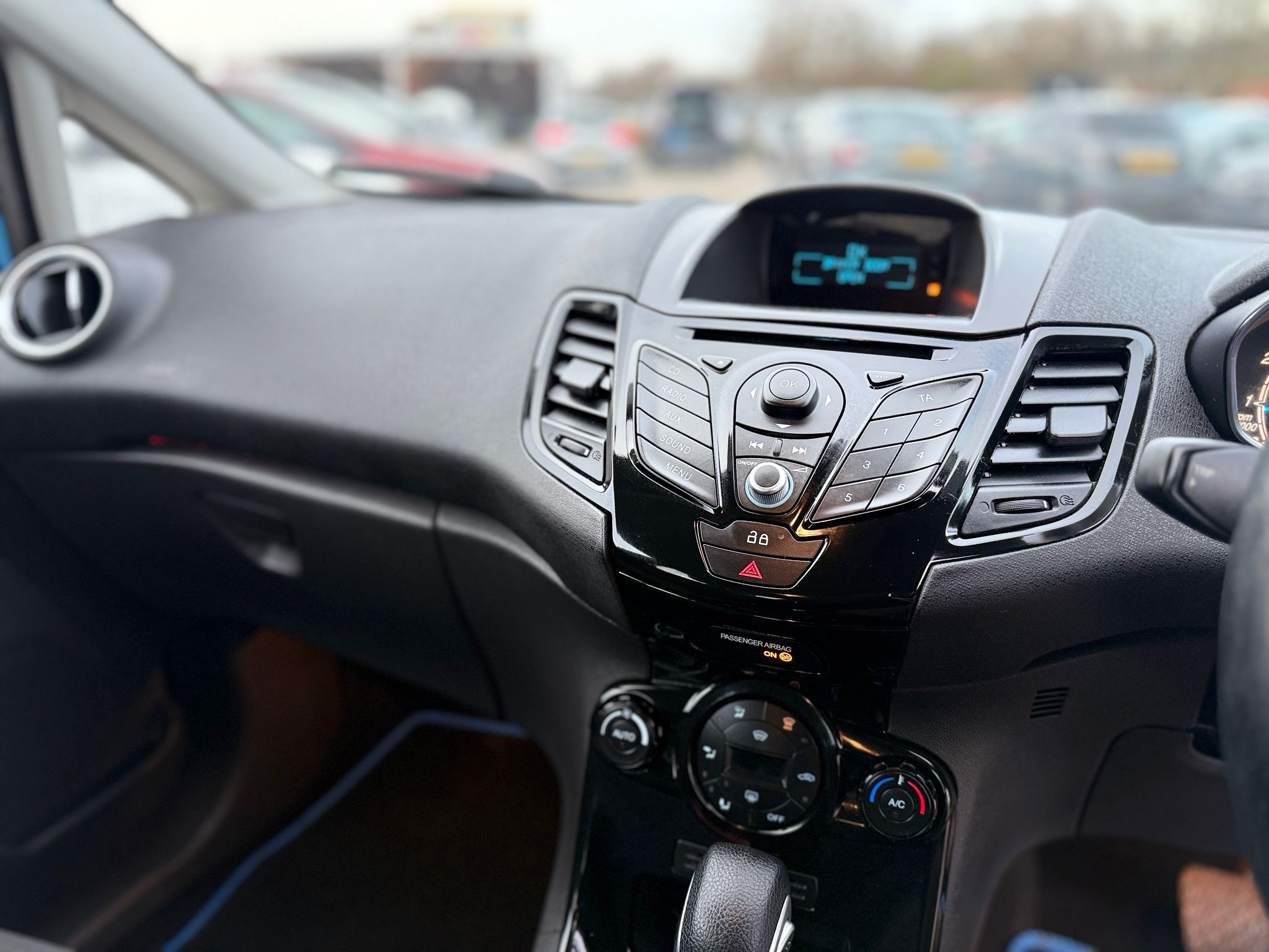 Ford Fiesta Zetec 2013 1.6 Zetec Hatchback 5dr Automatic