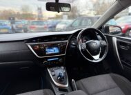 Toyota Auris Icon Plus 2015 1.8 VVT-h Icon Plus Hatchback Automatic