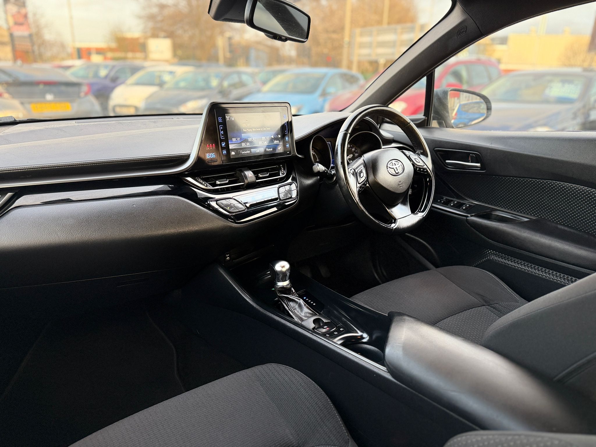 Toyota C-HR Icon 2018 1.8 VVT-h Icon SUV 5dr Petrol Hybrid CVT Euro 6 Automatic