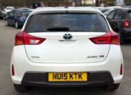 Toyota Auris Icon Plus 2015 1.8 VVT-h Icon Plus Hatchback Automatic