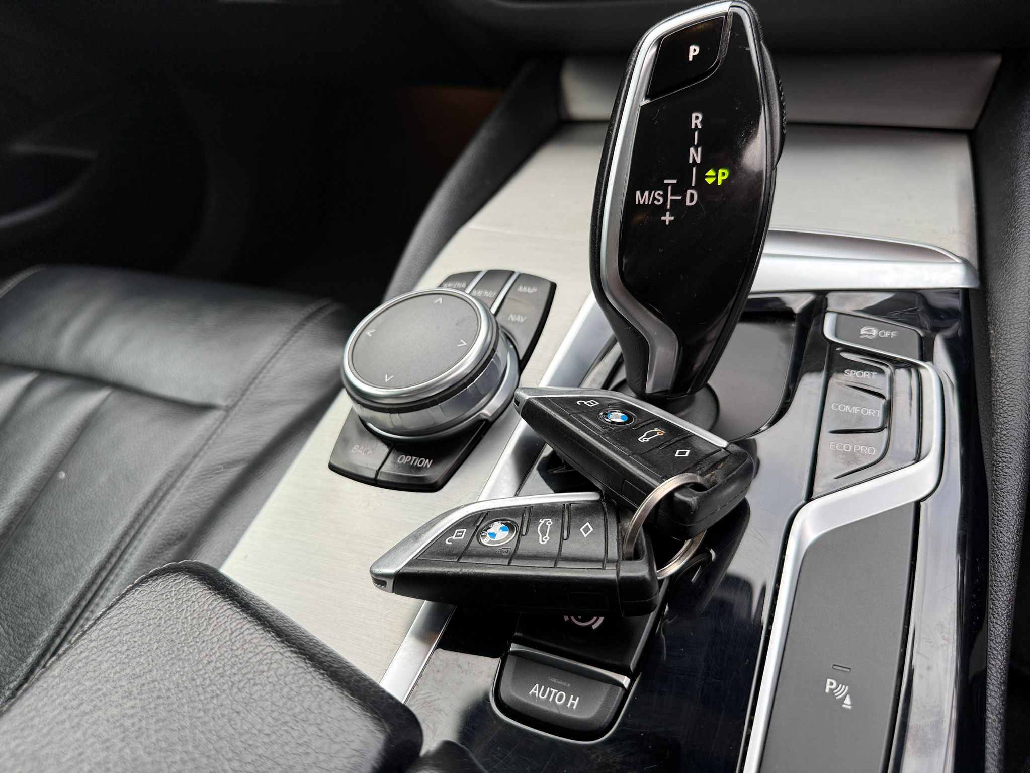 2017 BMW 5 SERIES 530d SE SALOON
