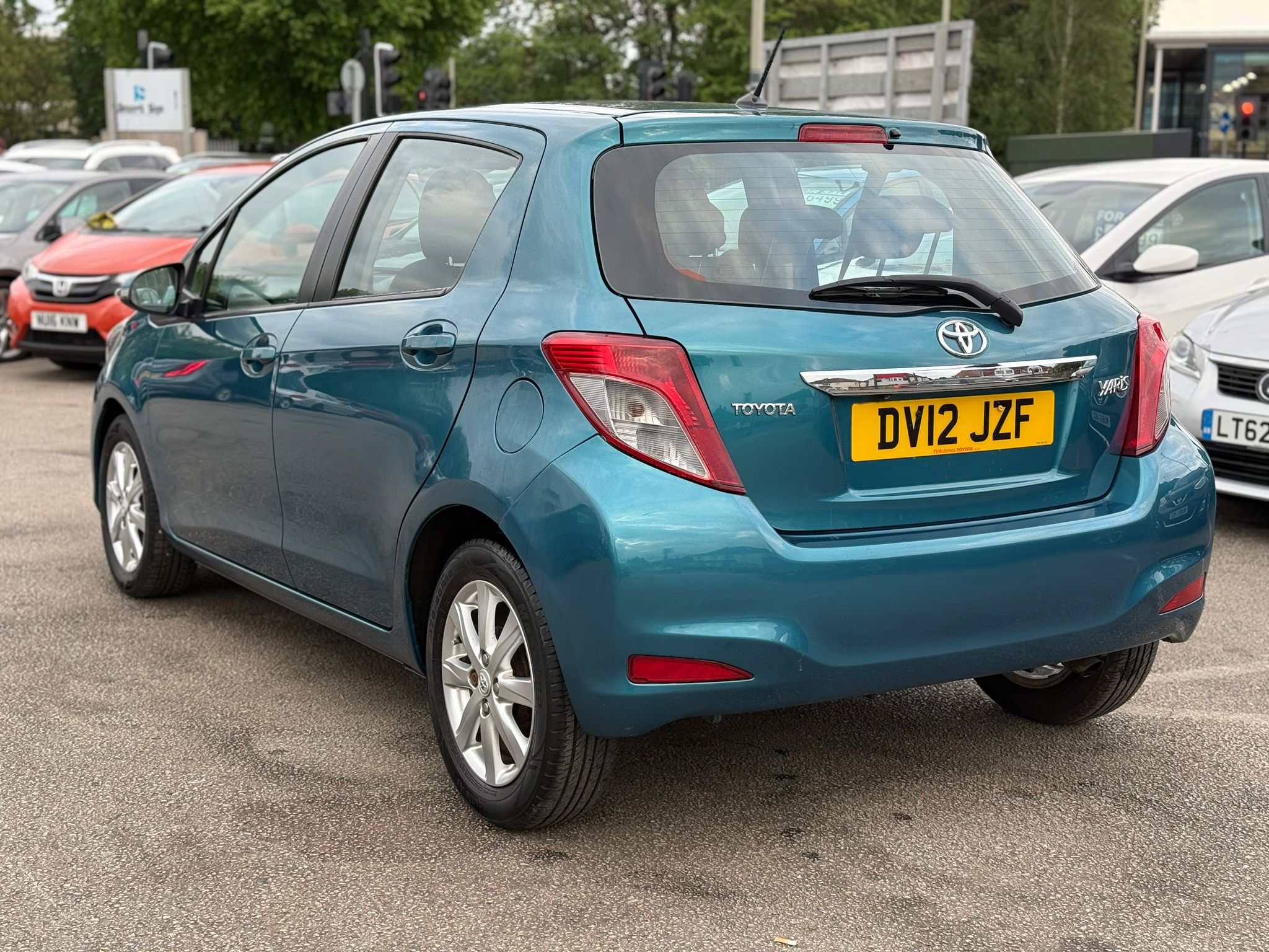TOYOTA YARIS 1.33 DUAL VVT-i TR 2012