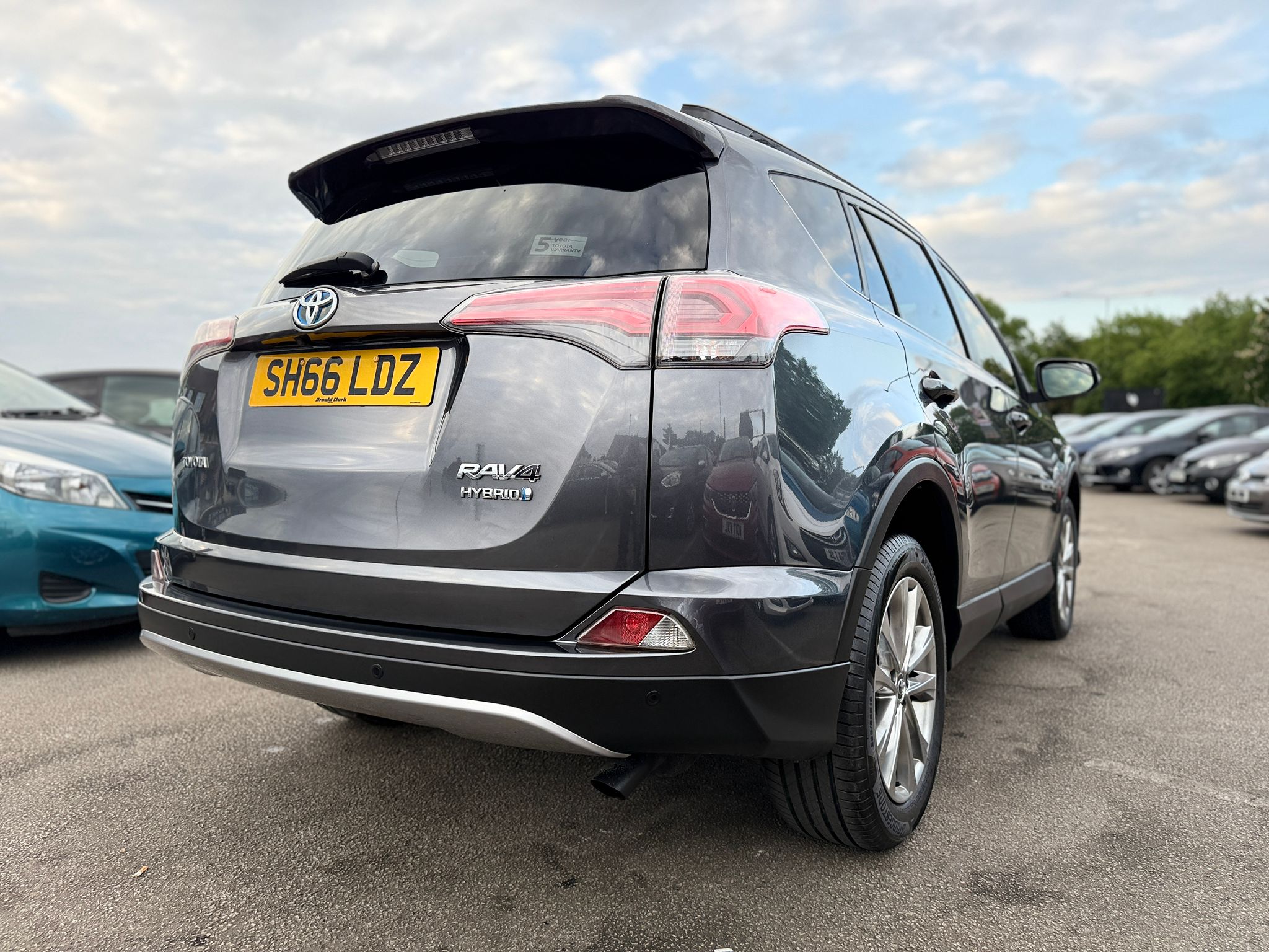 TOYOTA RAV4 2.5 VVT-h 2016