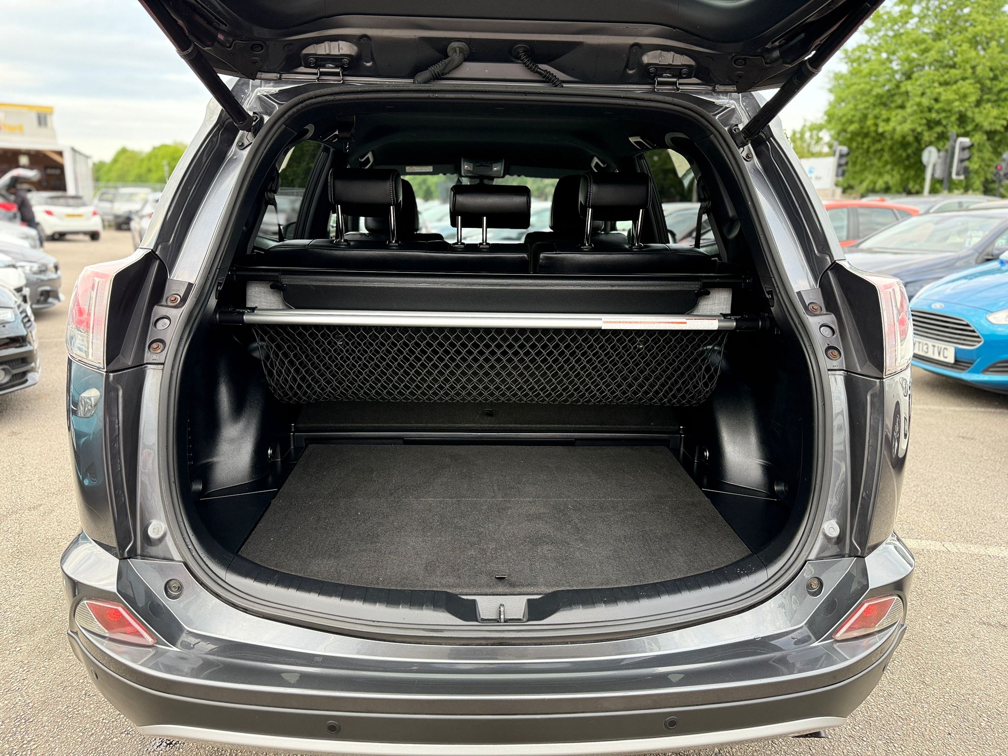 TOYOTA RAV4 2.5 VVT-h 2016