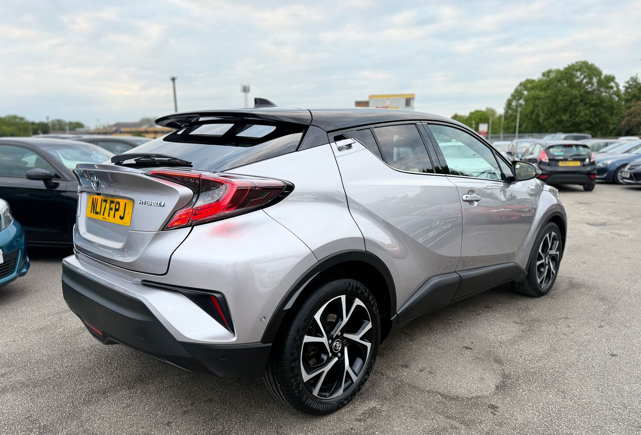2017 TOYOTA C-HR 1.8 VVT-h DYNAMIC (HYBRID)