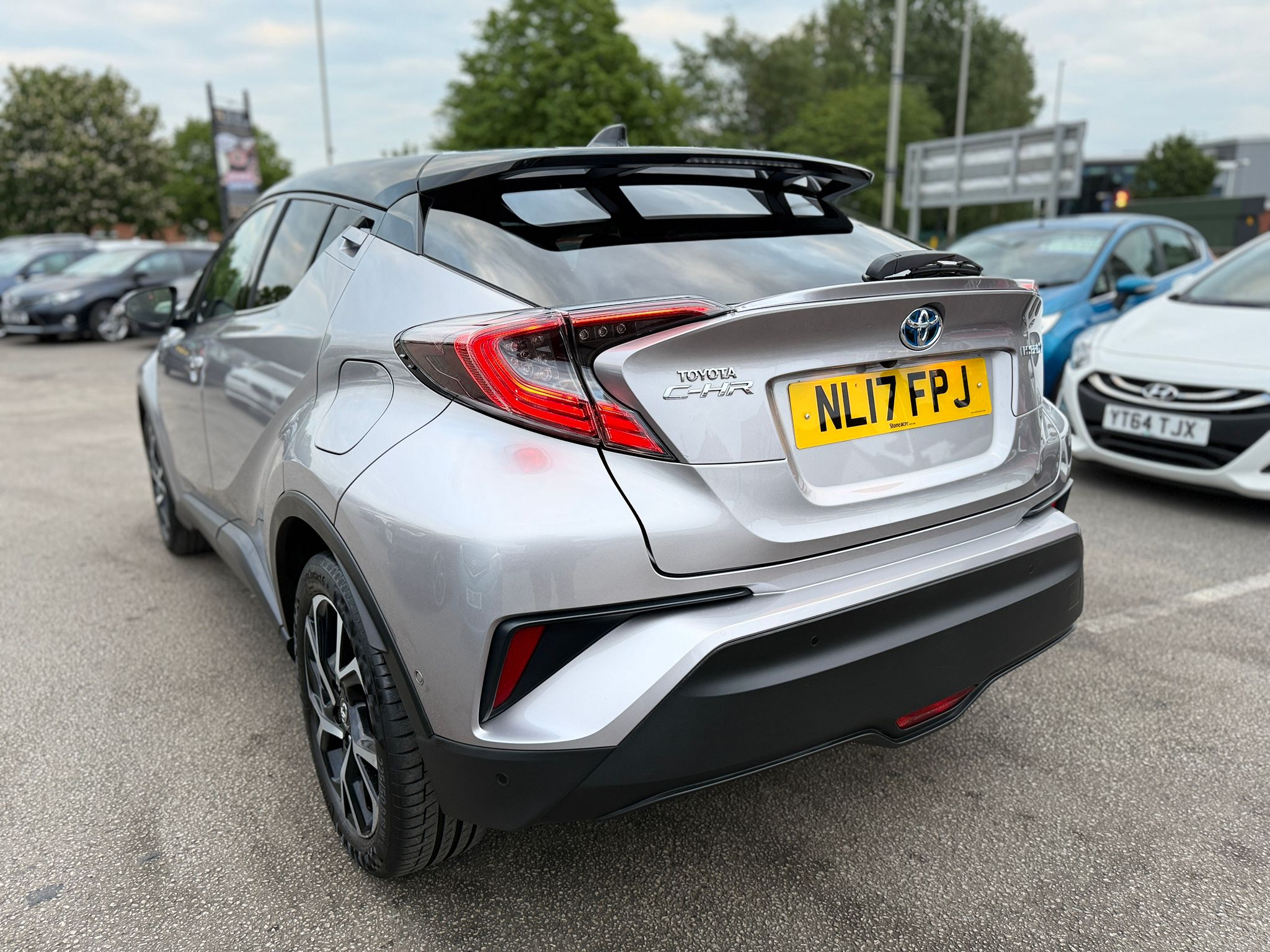 2017 TOYOTA C-HR 1.8 VVT-h DYNAMIC (HYBRID)