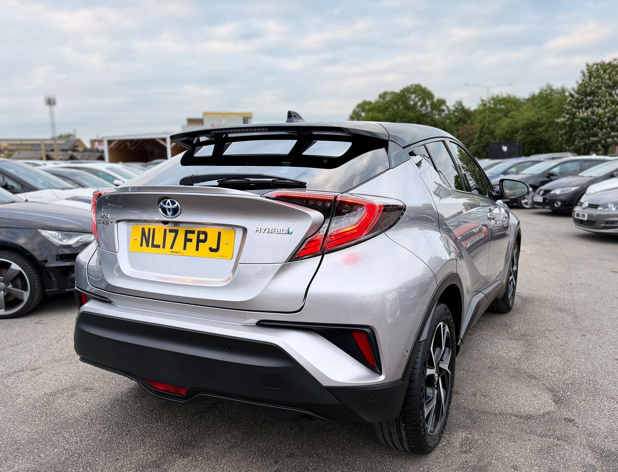 2017 TOYOTA C-HR 1.8 VVT-h DYNAMIC (HYBRID)