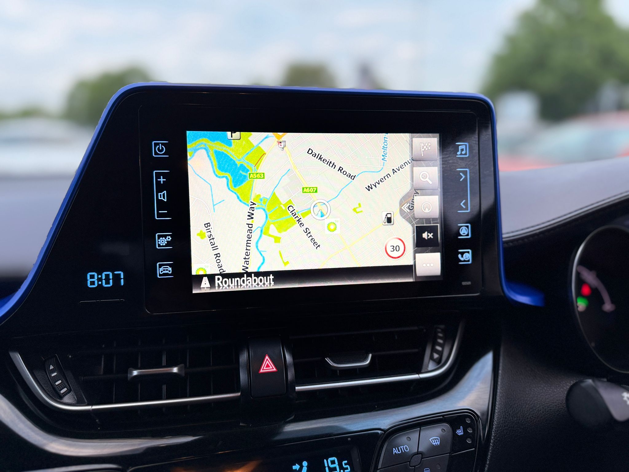 2017 TOYOTA C-HR 1.8 VVT-h DYNAMIC (HYBRID)