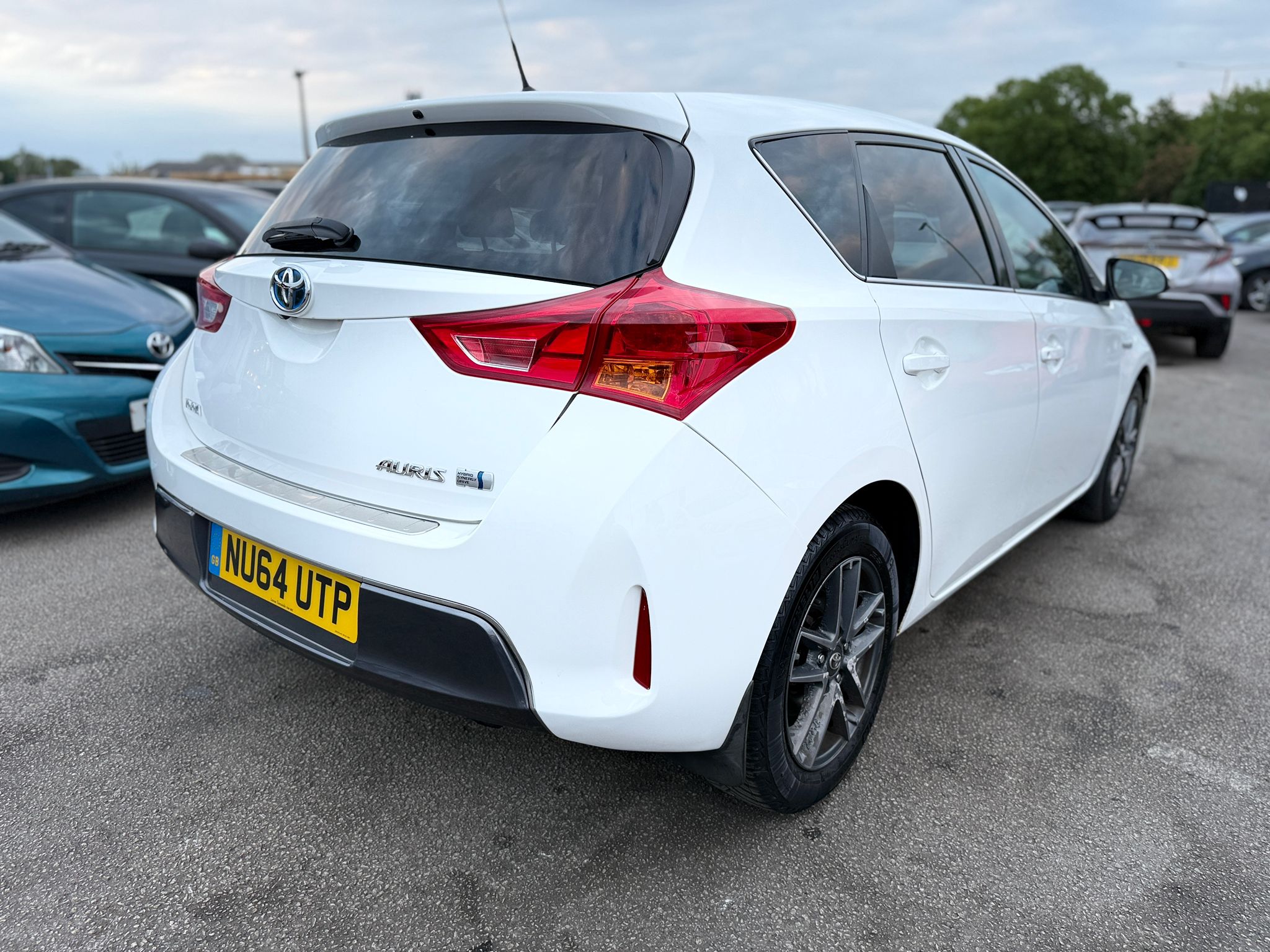 2014 TOYOTA AURIS 1.8 VVT-h ICON PLUS