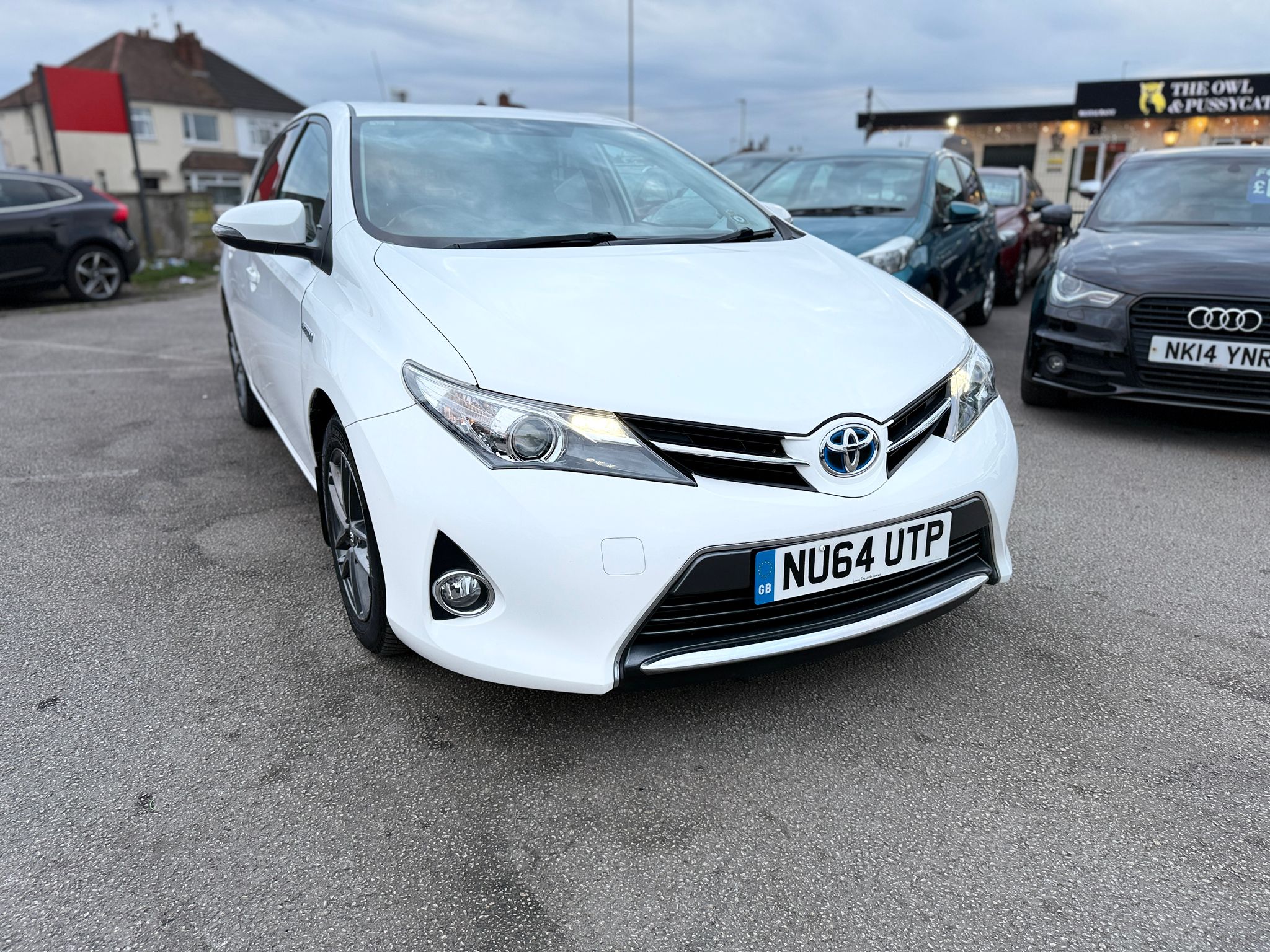 2014 TOYOTA AURIS 1.8 VVT-h ICON PLUS