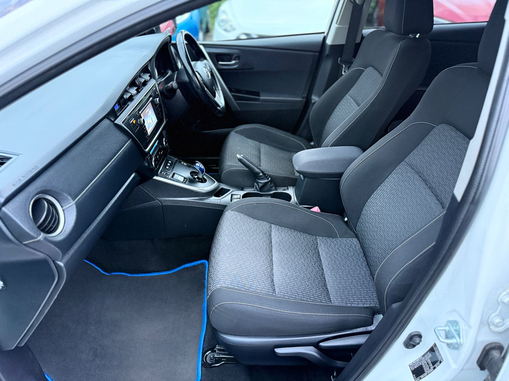 2014 TOYOTA AURIS 1.8 VVT-h ICON PLUS