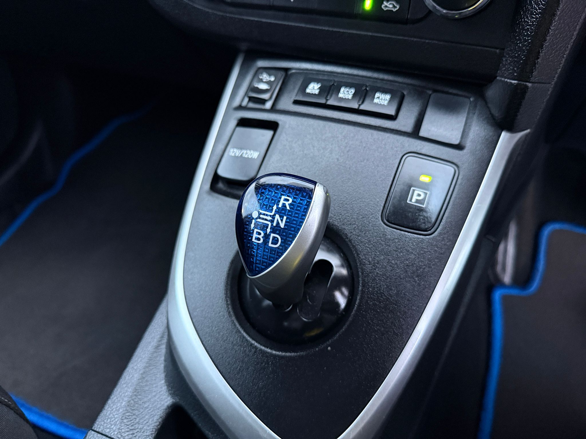 2014 TOYOTA AURIS 1.8 VVT-h ICON PLUS