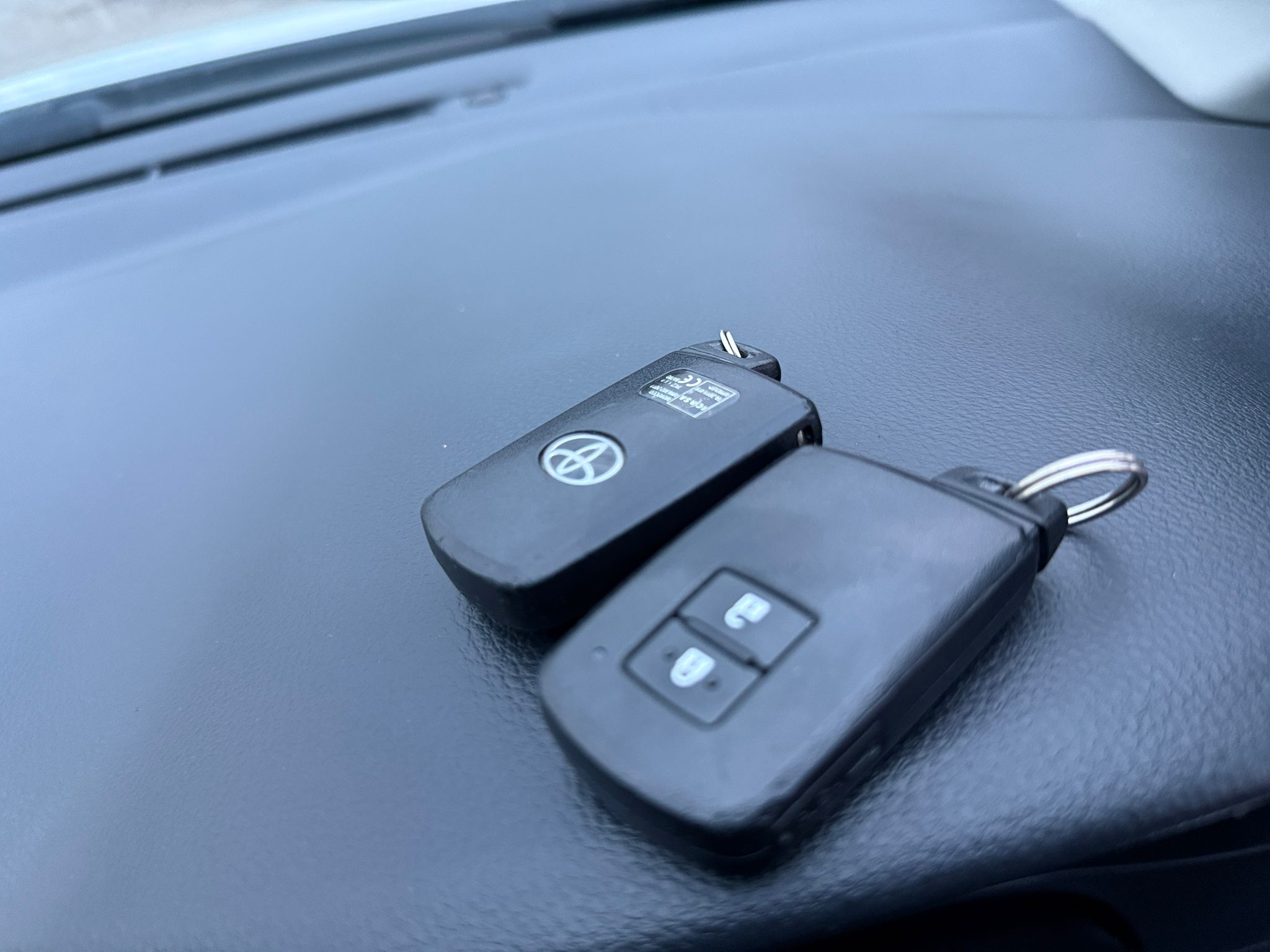 2014 TOYOTA AURIS 1.8 VVT-h ICON PLUS