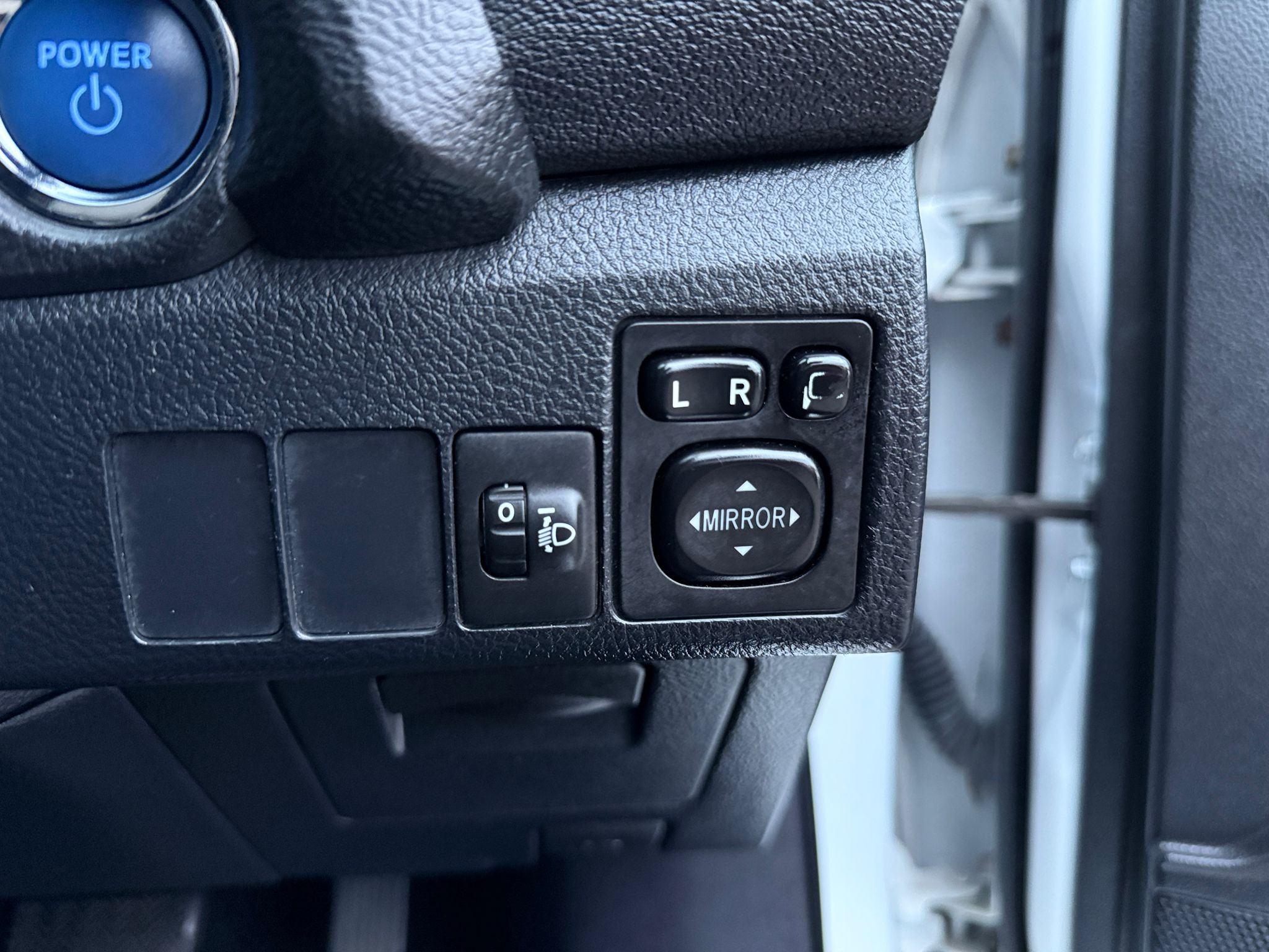 2014 TOYOTA AURIS 1.8 VVT-h ICON PLUS
