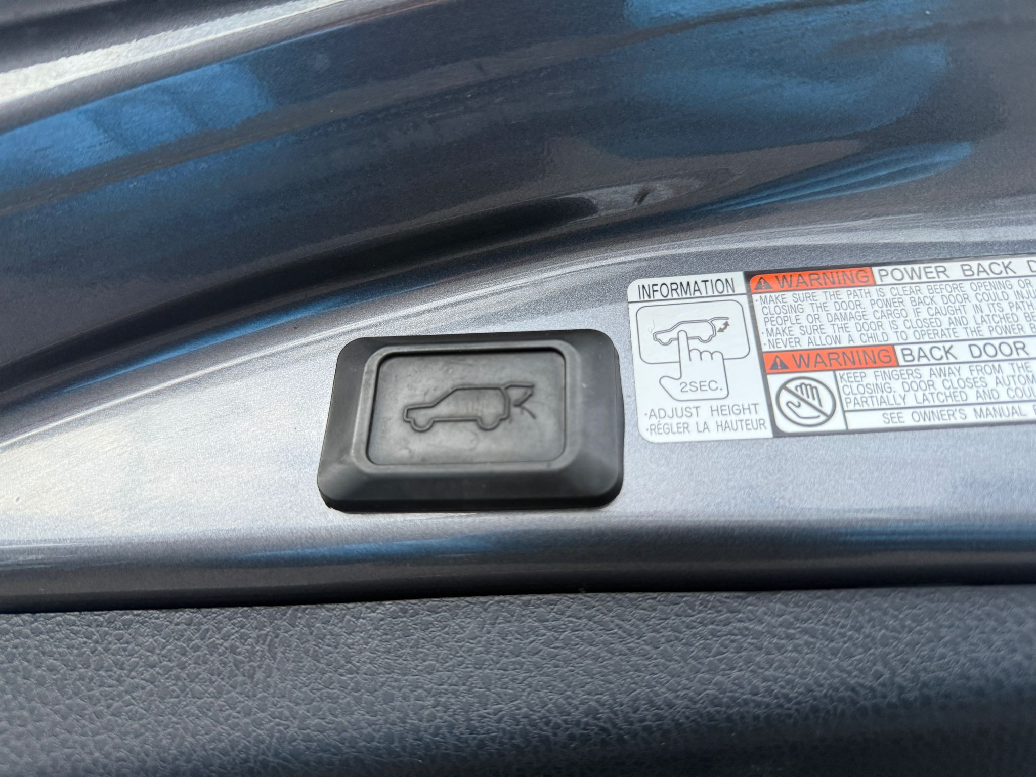 2015 TOYOTA RAV4 2.2 D-CAT INVINCIBLE (4WD)