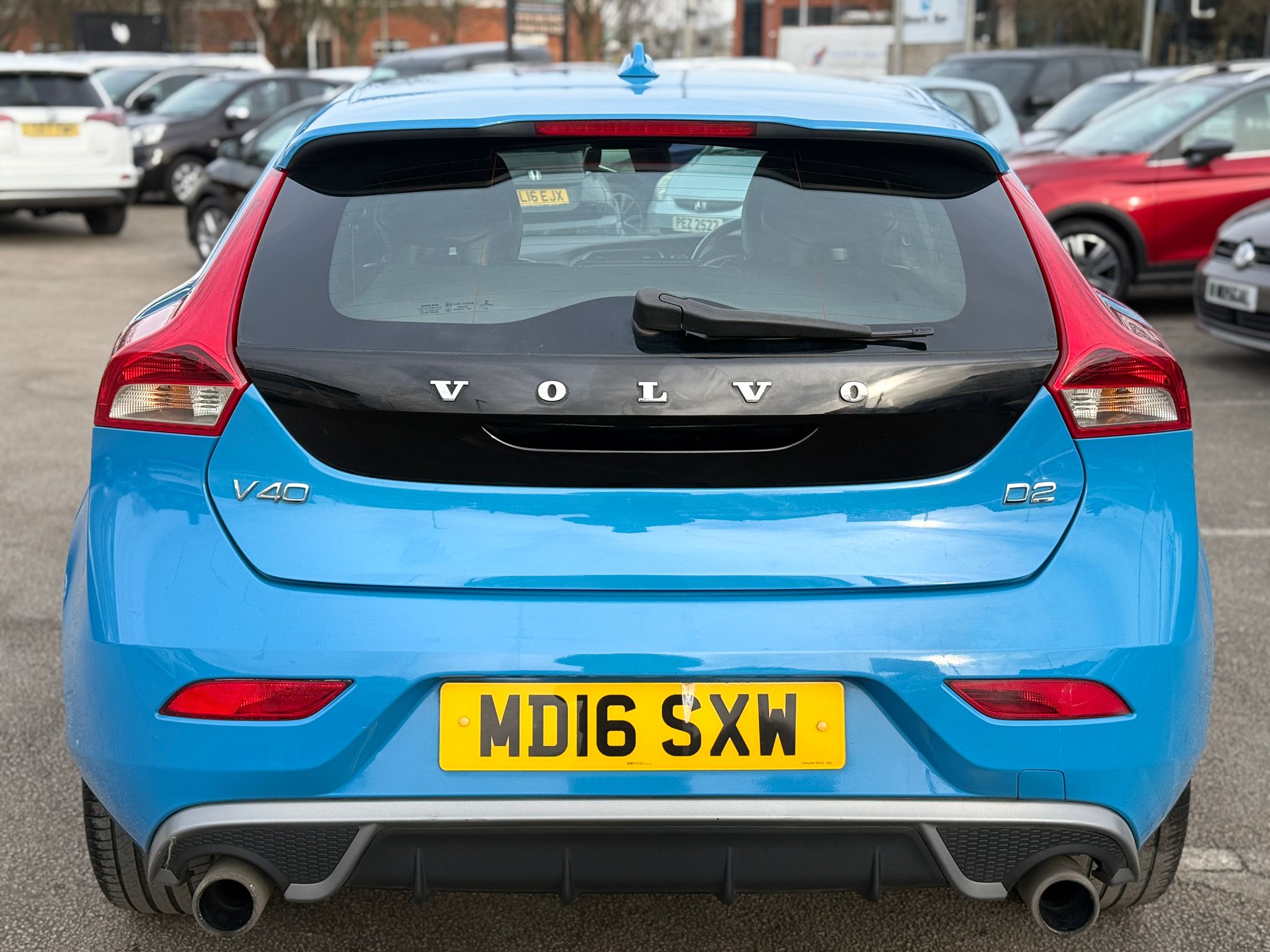 🇸🇪 2016 VOLVO V40 2.0 D2 R-DESIGN NAV