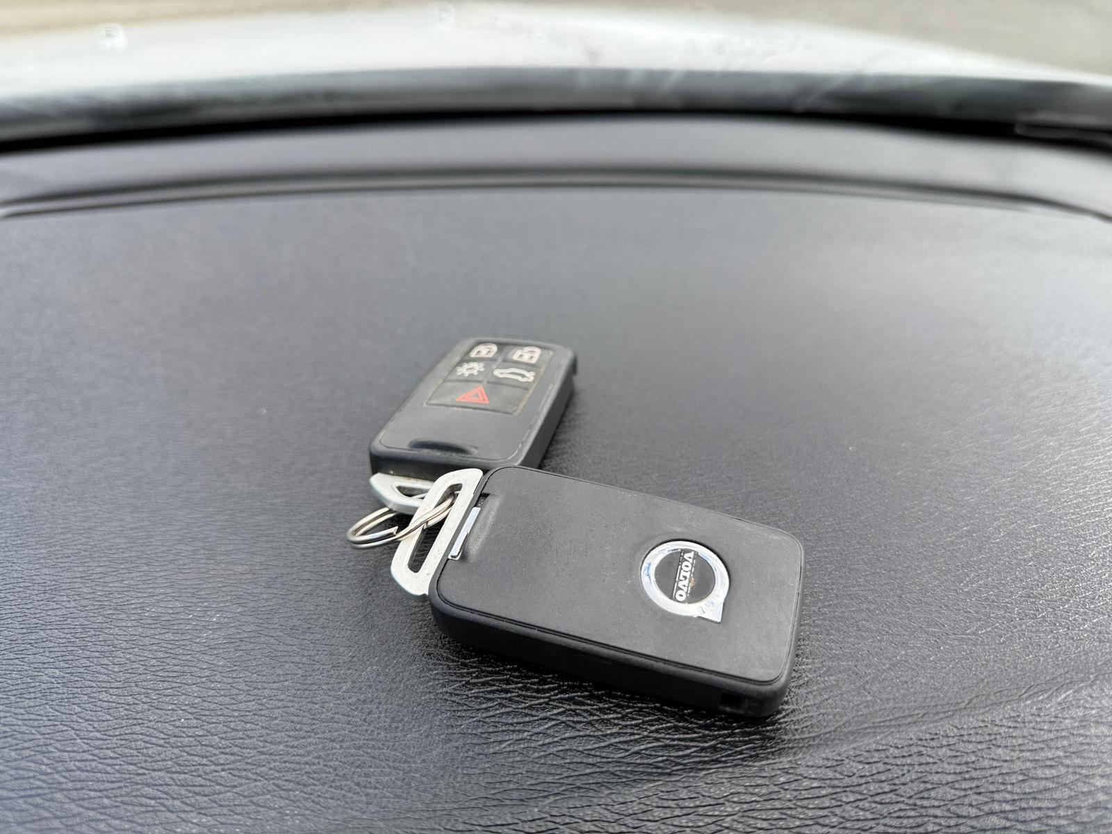 2017 VOLVO V40 2.0 D2 MOMENTUM NAV PLUS