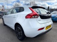 2017 VOLVO V40 2.0 D2 MOMENTUM NAV PLUS