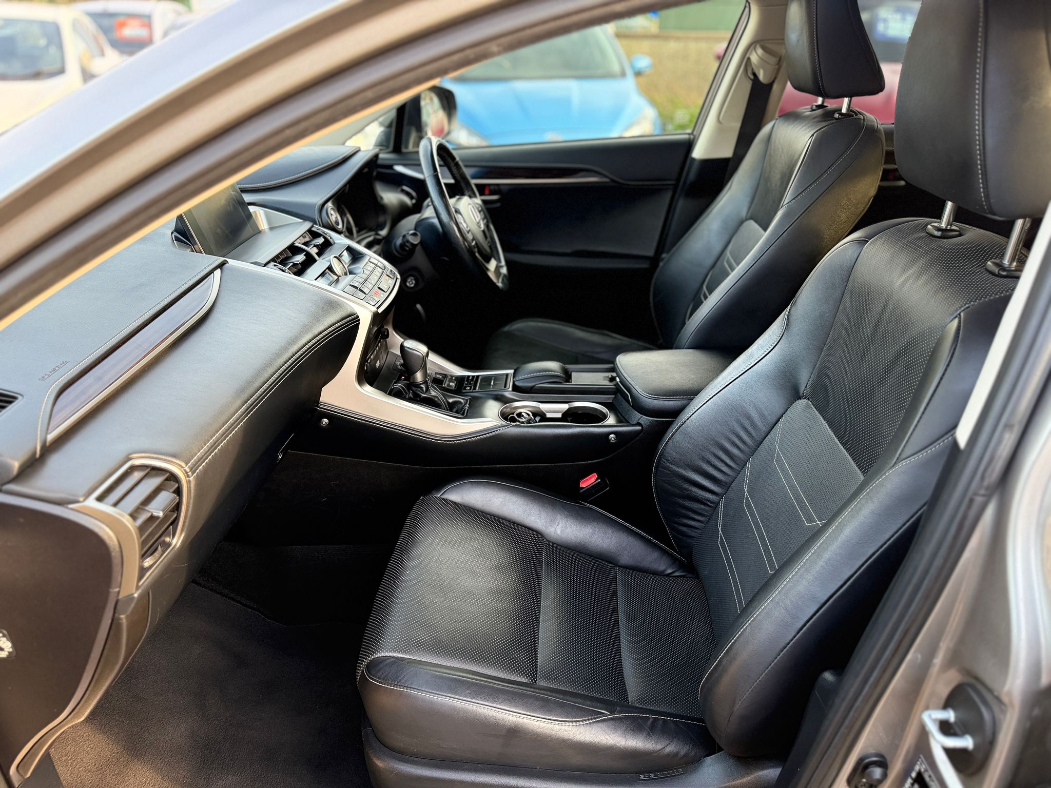 2016 LEXUS NX 300h 2.5 PREMIER (4WD)
