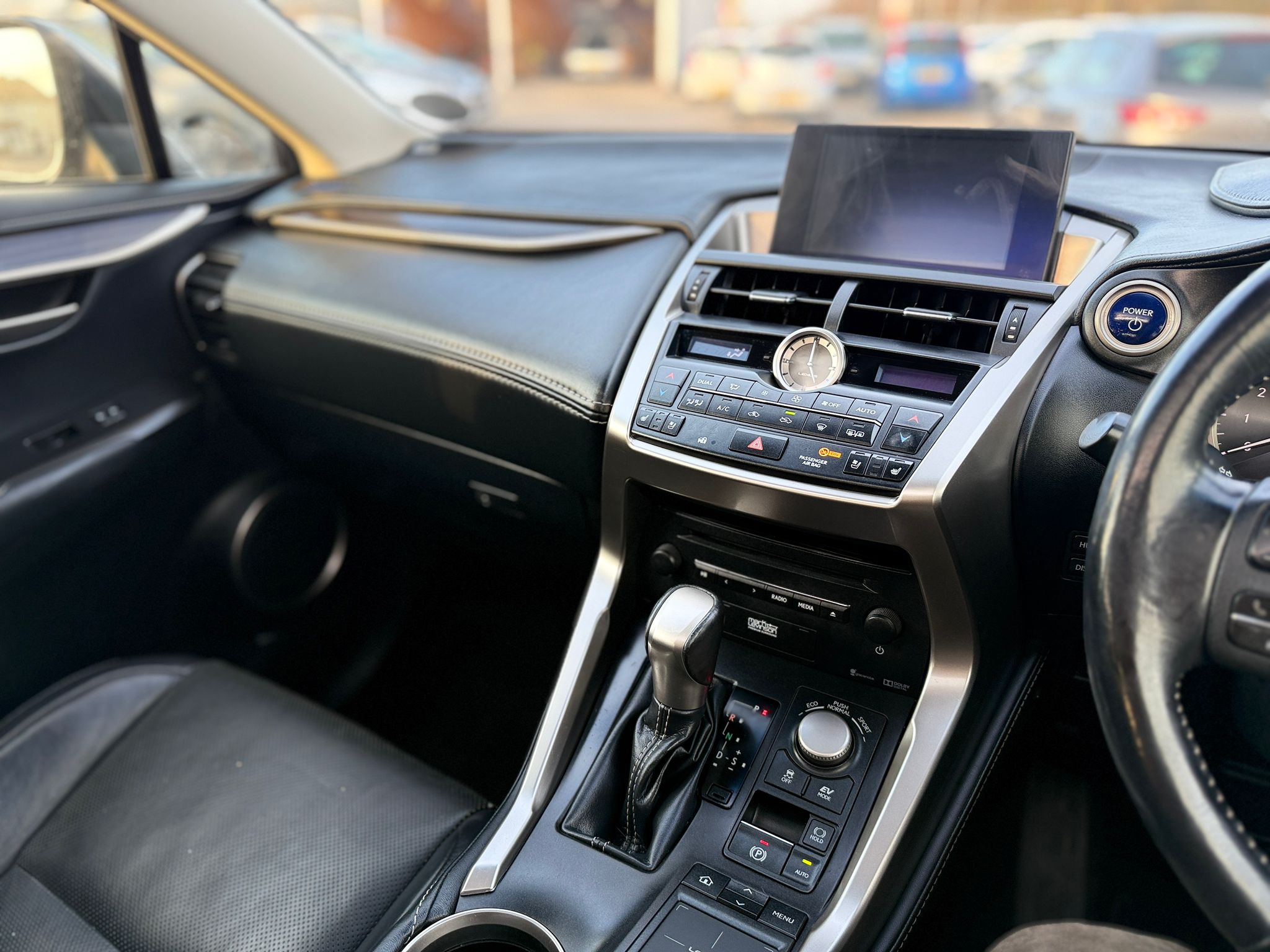 2016 LEXUS NX 300h 2.5 PREMIER (4WD)