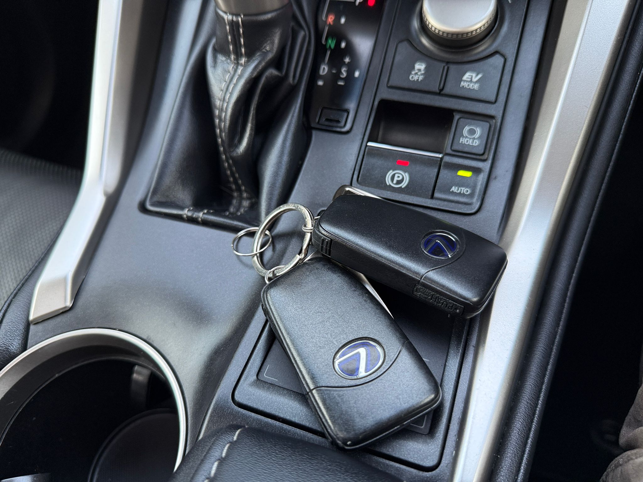2016 LEXUS NX 300h 2.5 PREMIER (4WD)