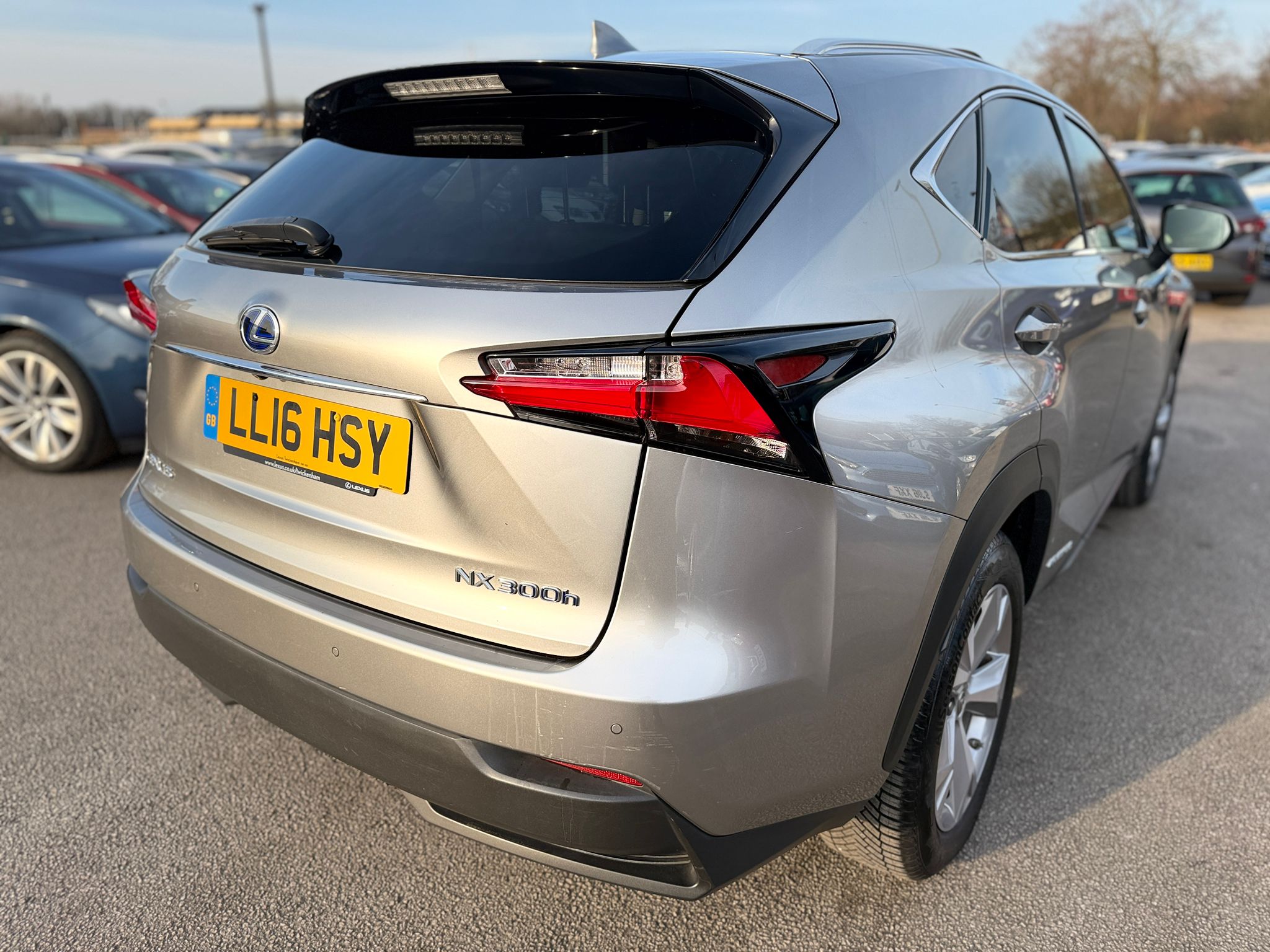 2016 LEXUS NX 300h 2.5 PREMIER (4WD)