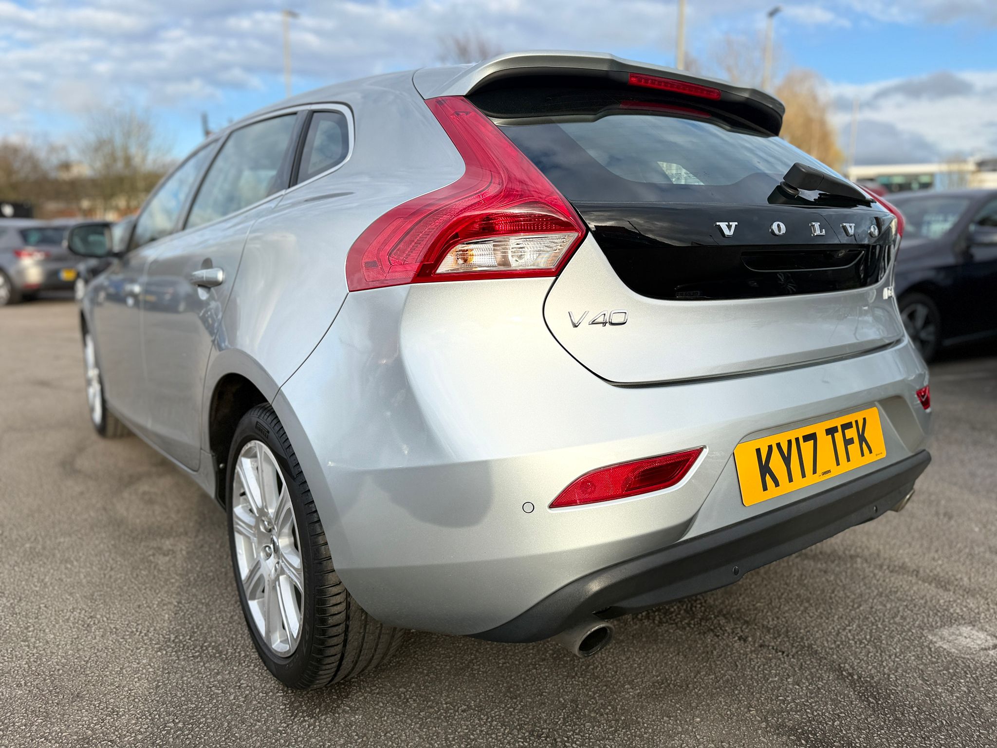2017 VOLVO V40 2.0 D3 INSCRIPTION