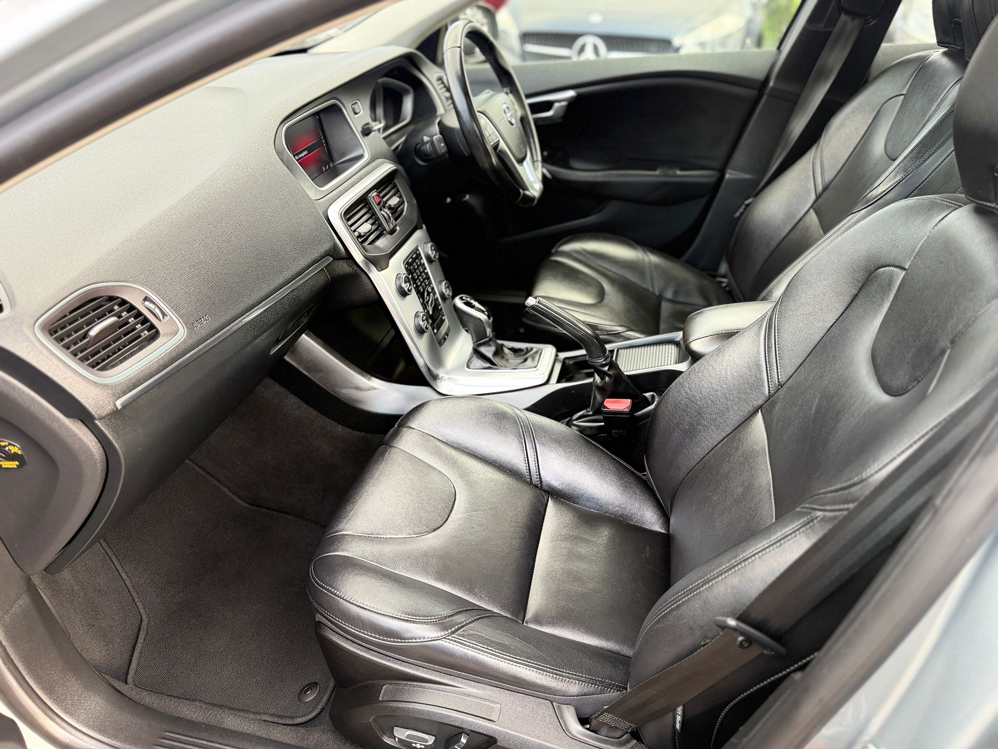 2014 VOLVO V40 CROSS COUNTRY LUX
