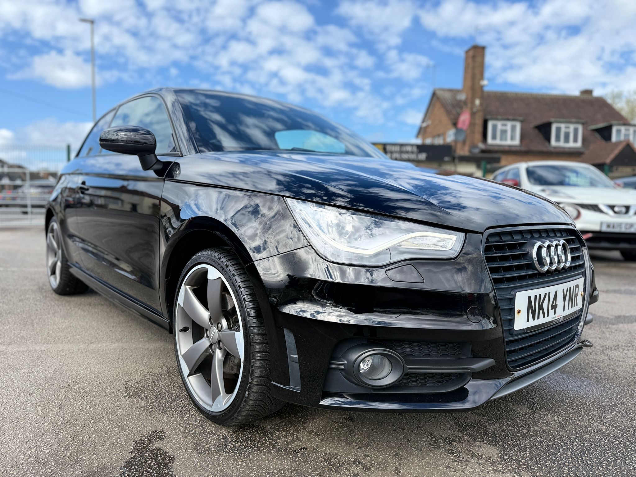 2014 AUDI A1 1.4 TFSI CoD BLACK EDITION (S TRONIC)