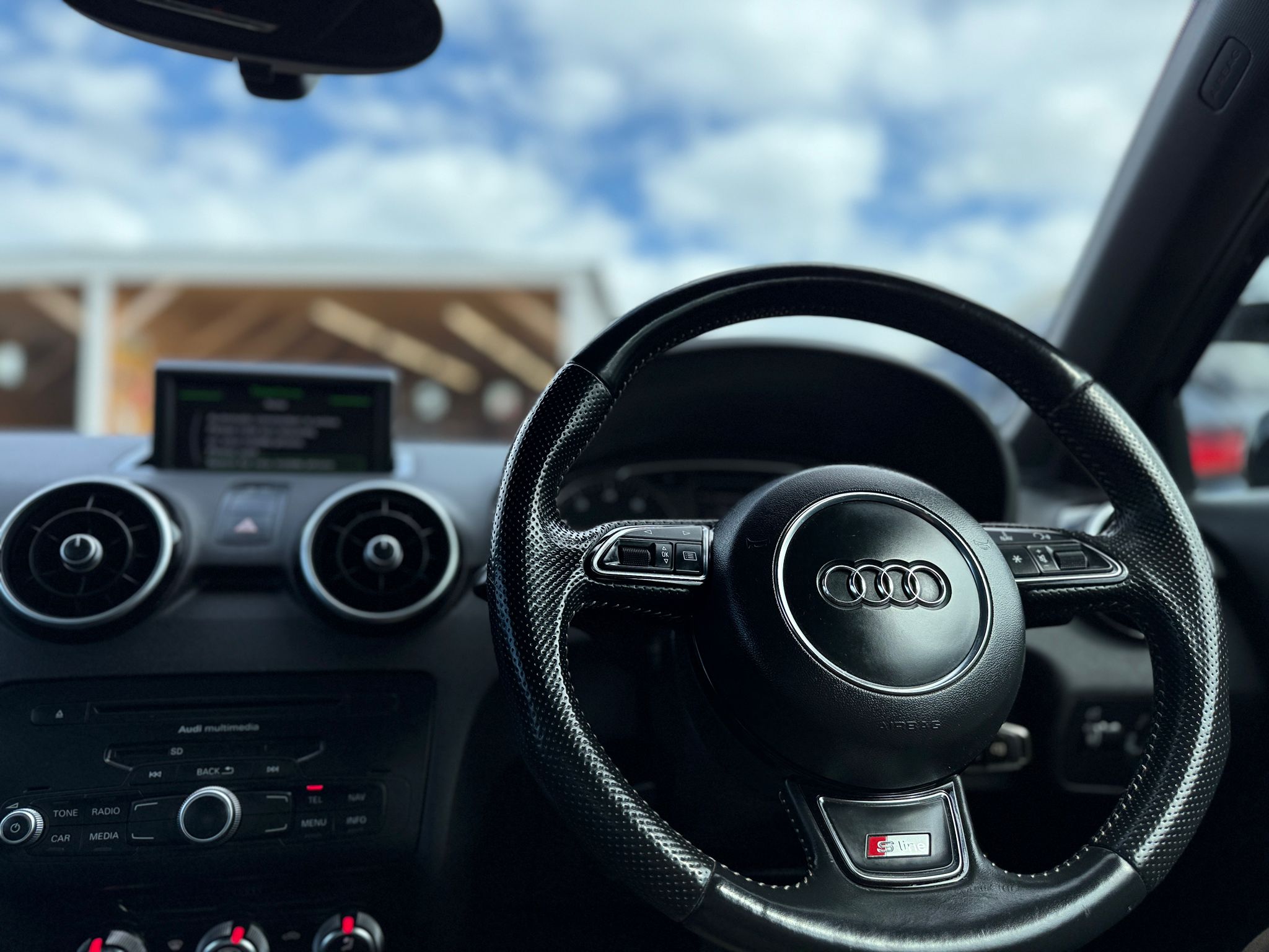 2014 AUDI A1 1.4 TFSI CoD BLACK EDITION (S TRONIC)