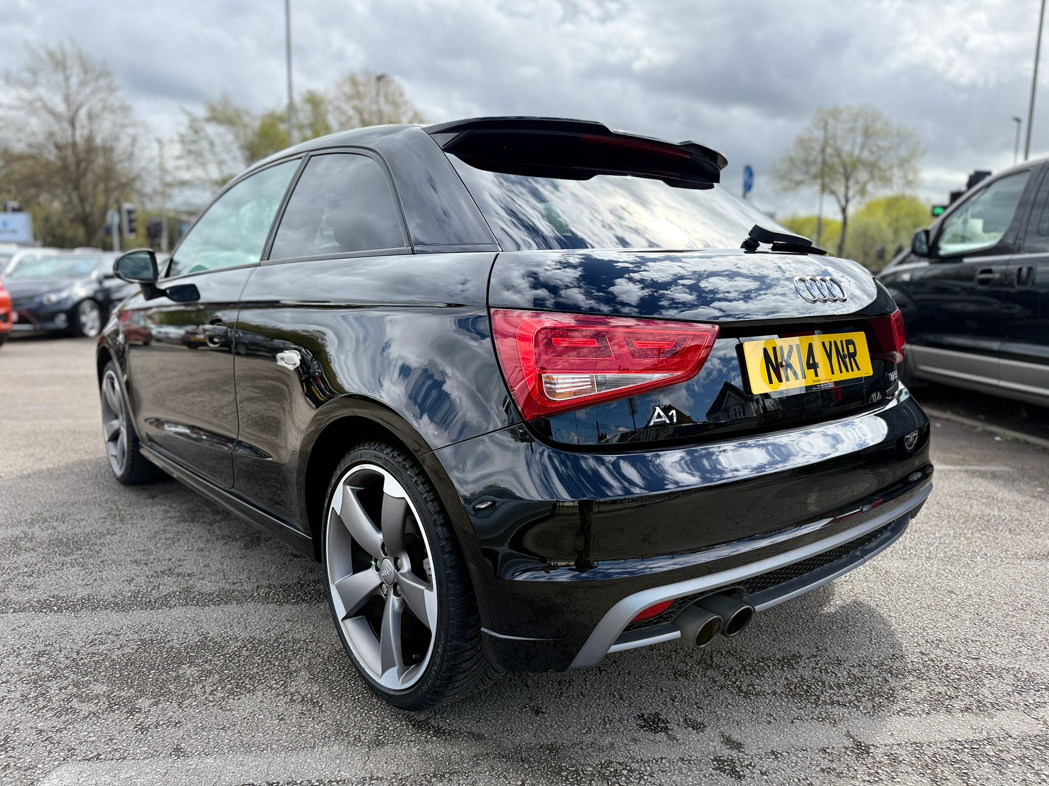 2014 AUDI A1 1.4 TFSI CoD BLACK EDITION (S TRONIC)