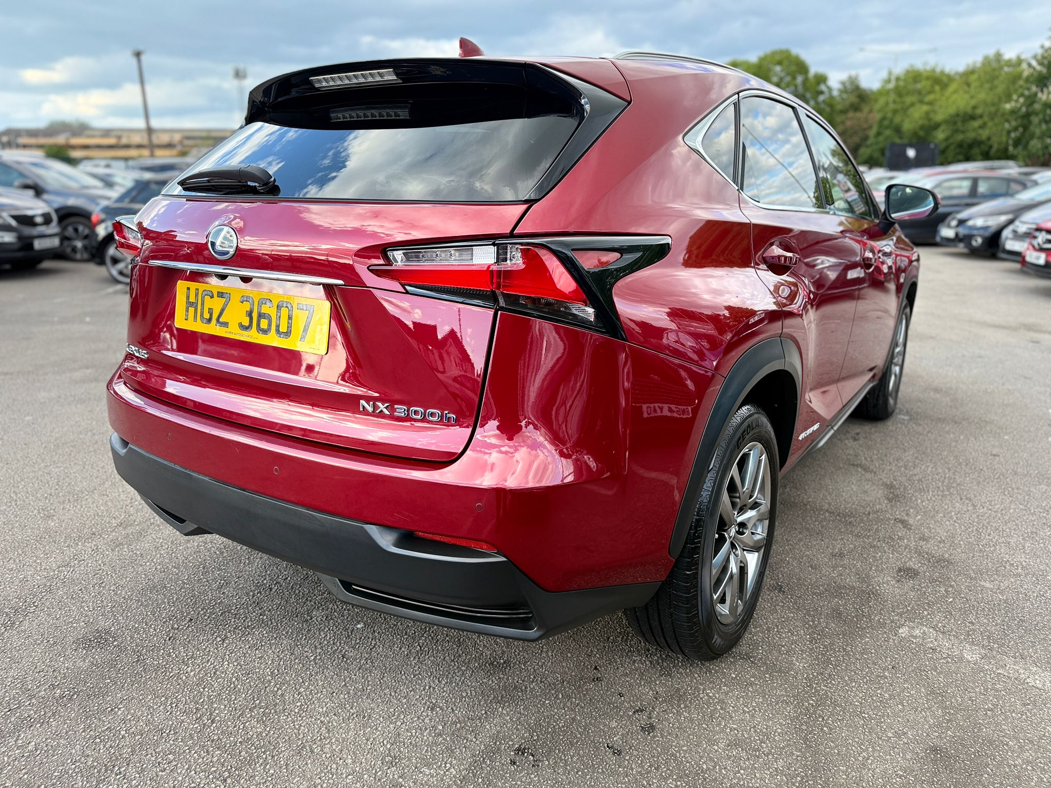 2017 LEXUS NX 300h 2.5 LUXURY (4WD)