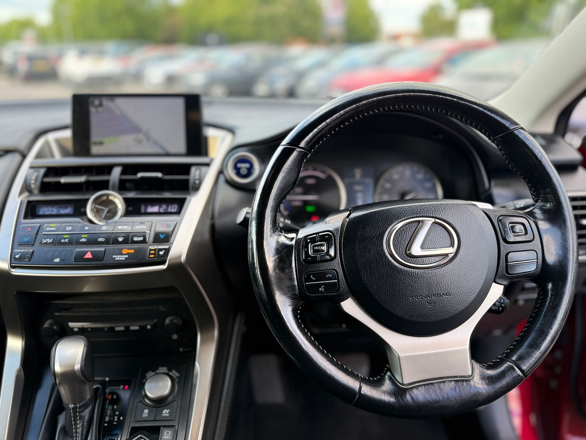 2017 LEXUS NX 300h 2.5 LUXURY (4WD)