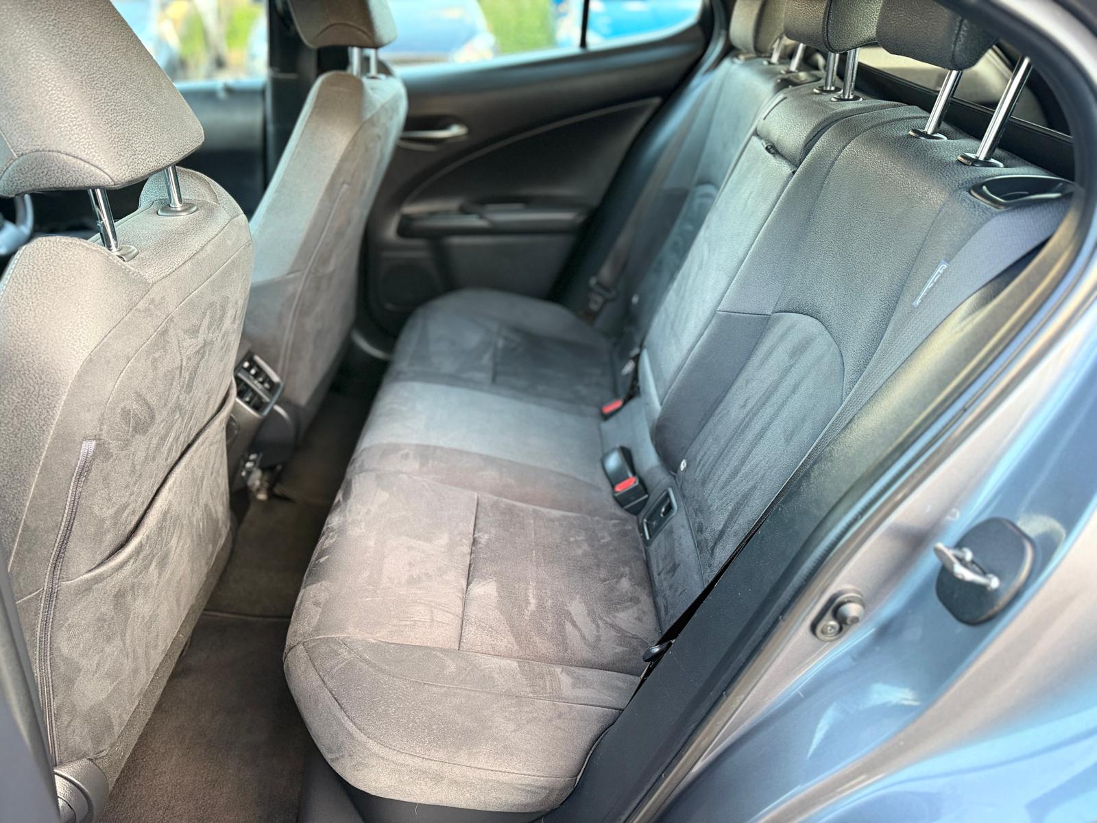 2020 LEXUS UX 250h 2.0 HYBRID (E-CVT)
